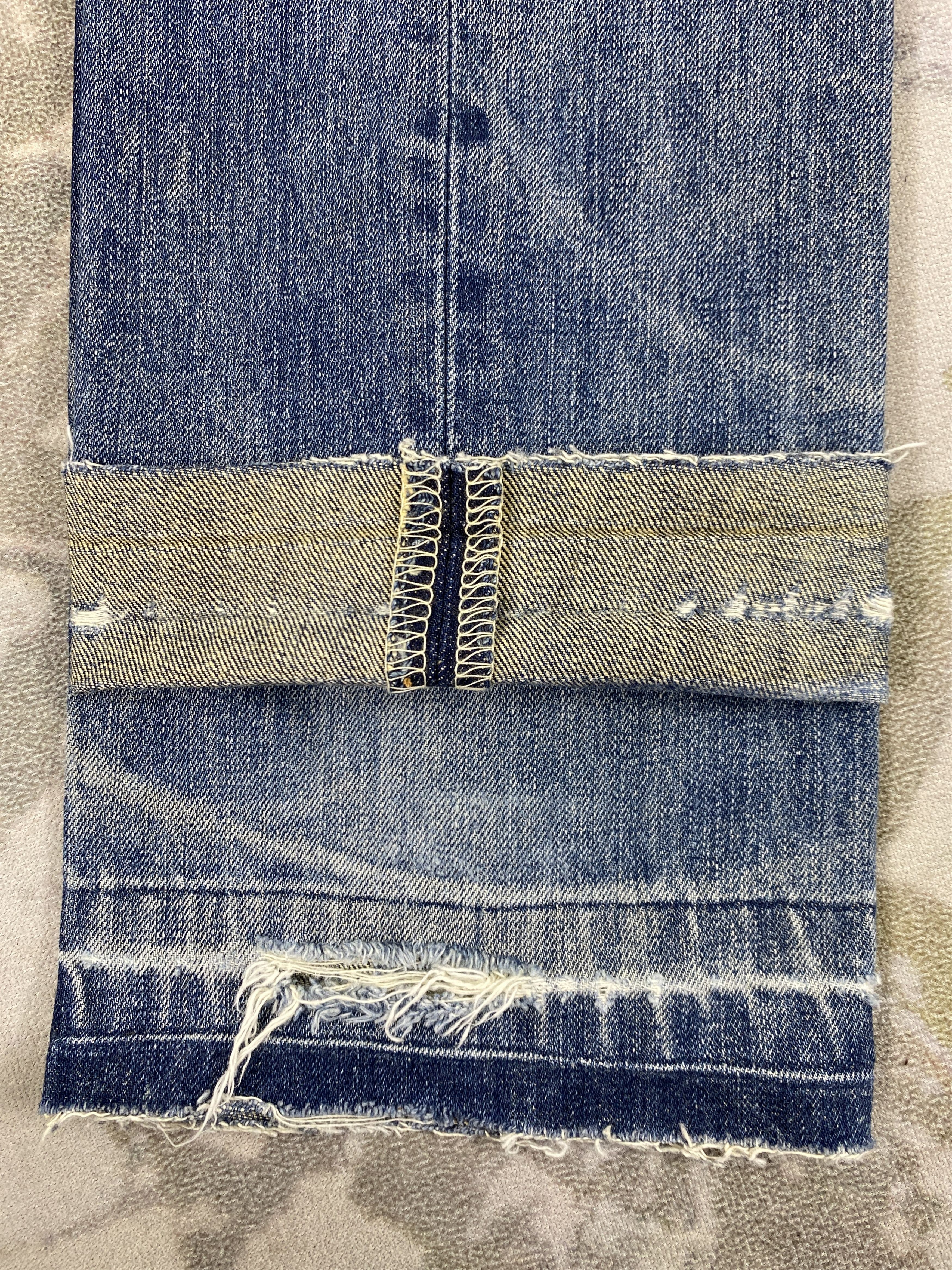 Distressed Blue Vintage Levi's 522 Jeans 30x32 Denim- JN3714