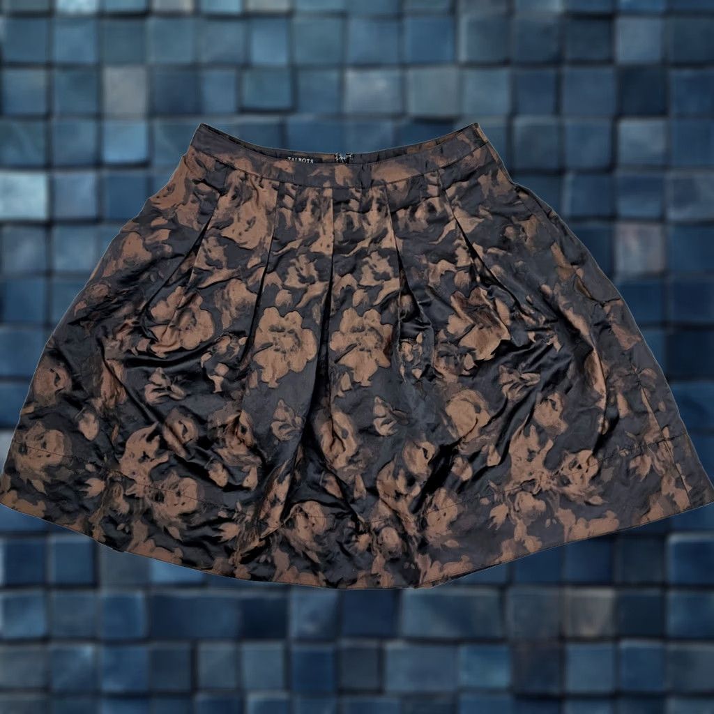 Talbots VINTAGE Talbots Petites A-Line Skirt Females 10P Black Floral Knee Length Lined Size 32" / US 10 / IT 46 - 1 Thumbnail