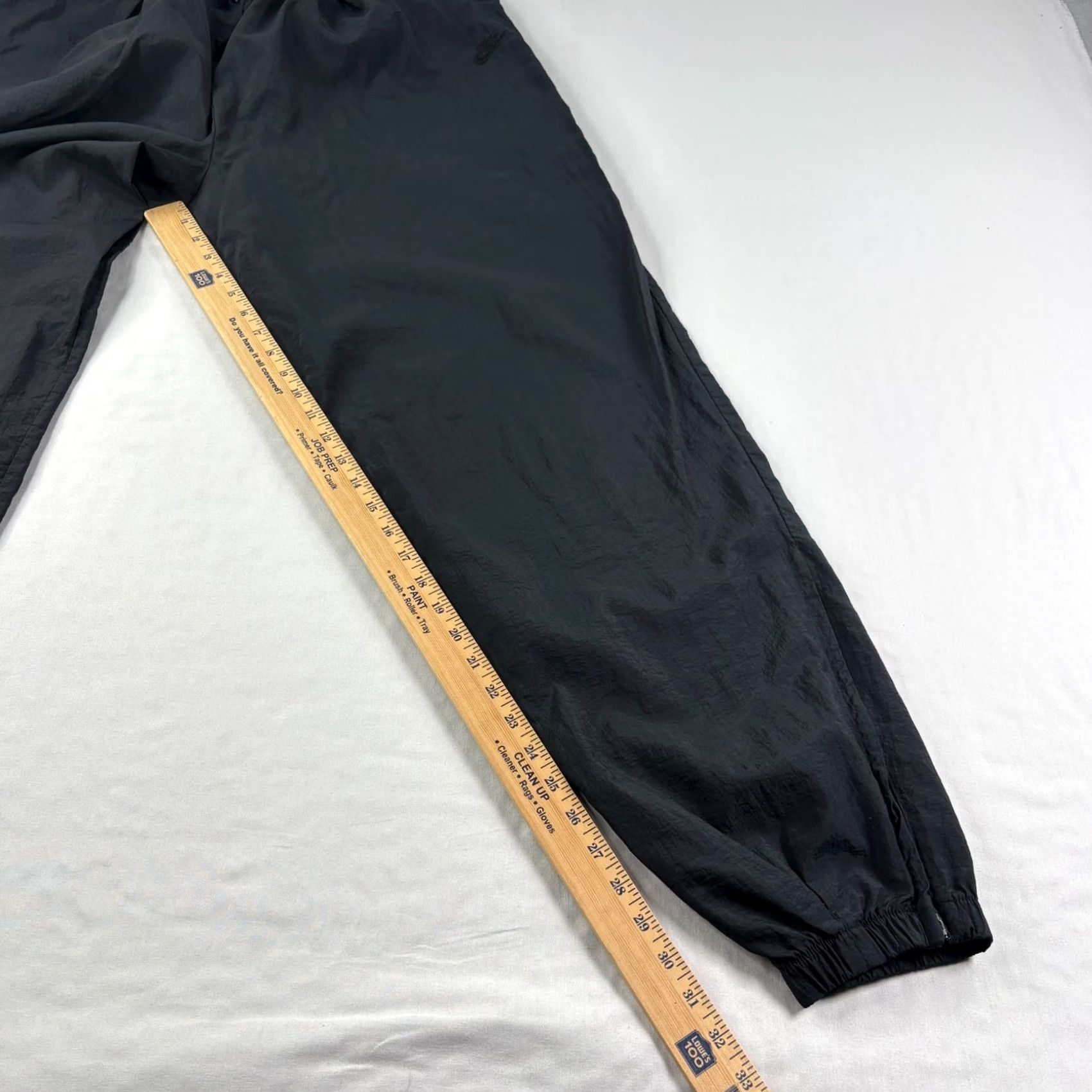 Nike VINTAGE Nike Track Pants Mens 2XL Black Tapered Jogger Stretch Athleisure Size US 39 - 7 Thumbnail