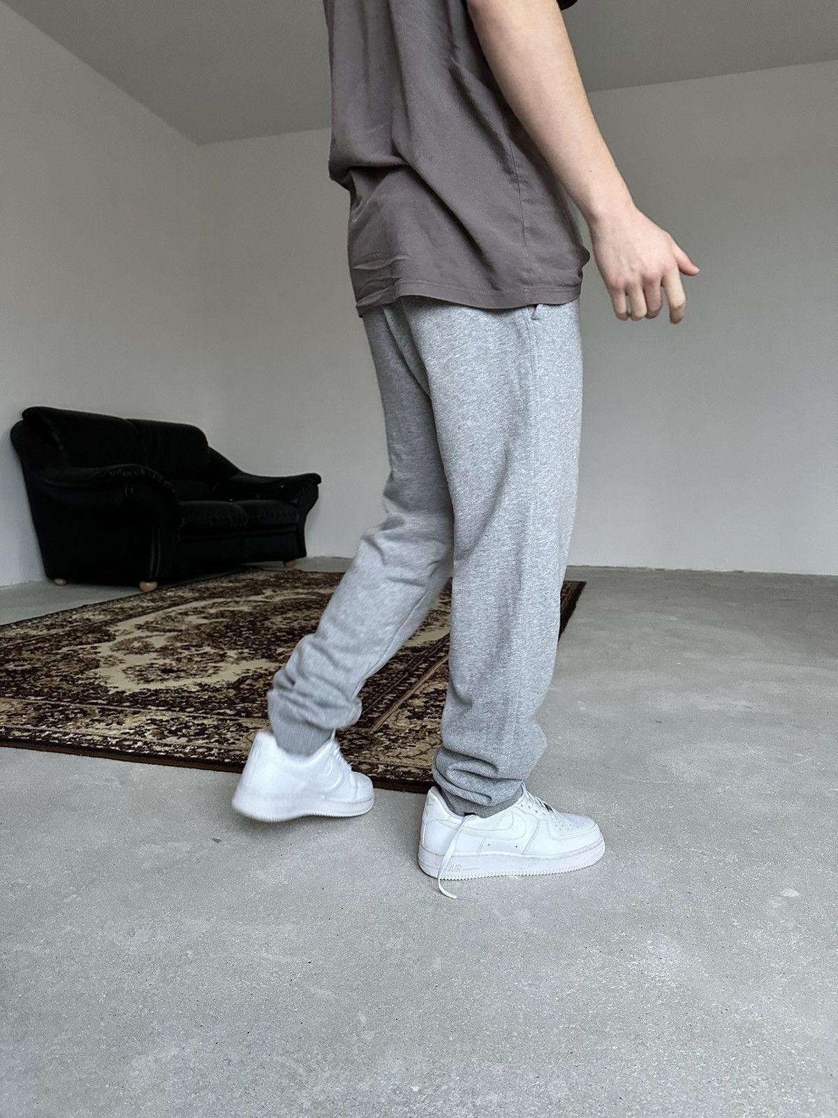 Nike Vintage Nike Sweatpants Size US 30 / EU 46 - 2 Thumbnail