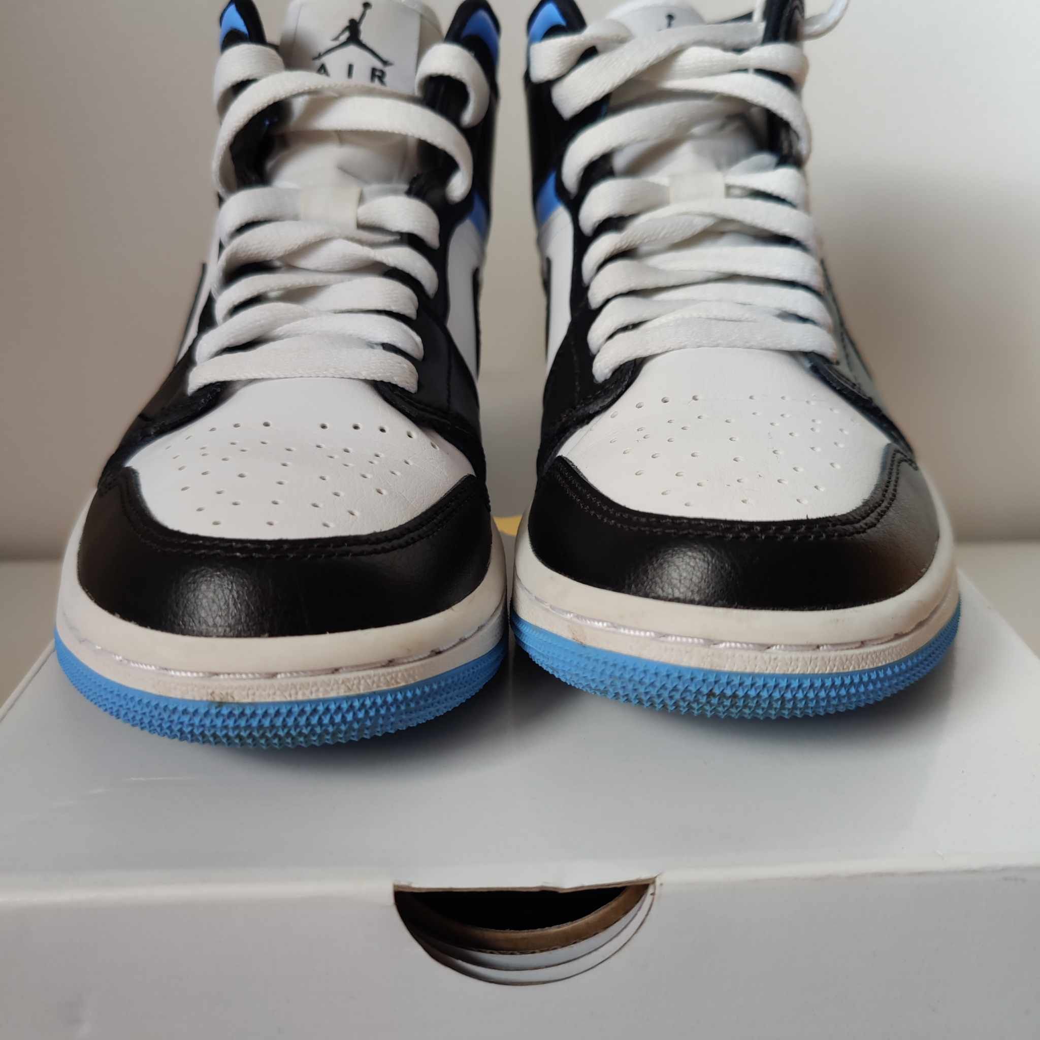 Jordan Brand Wmns Air Jordan 1 Mid University Blue - Size 7.5 Size US 7.5 / IT 37.5 - 7 Thumbnail