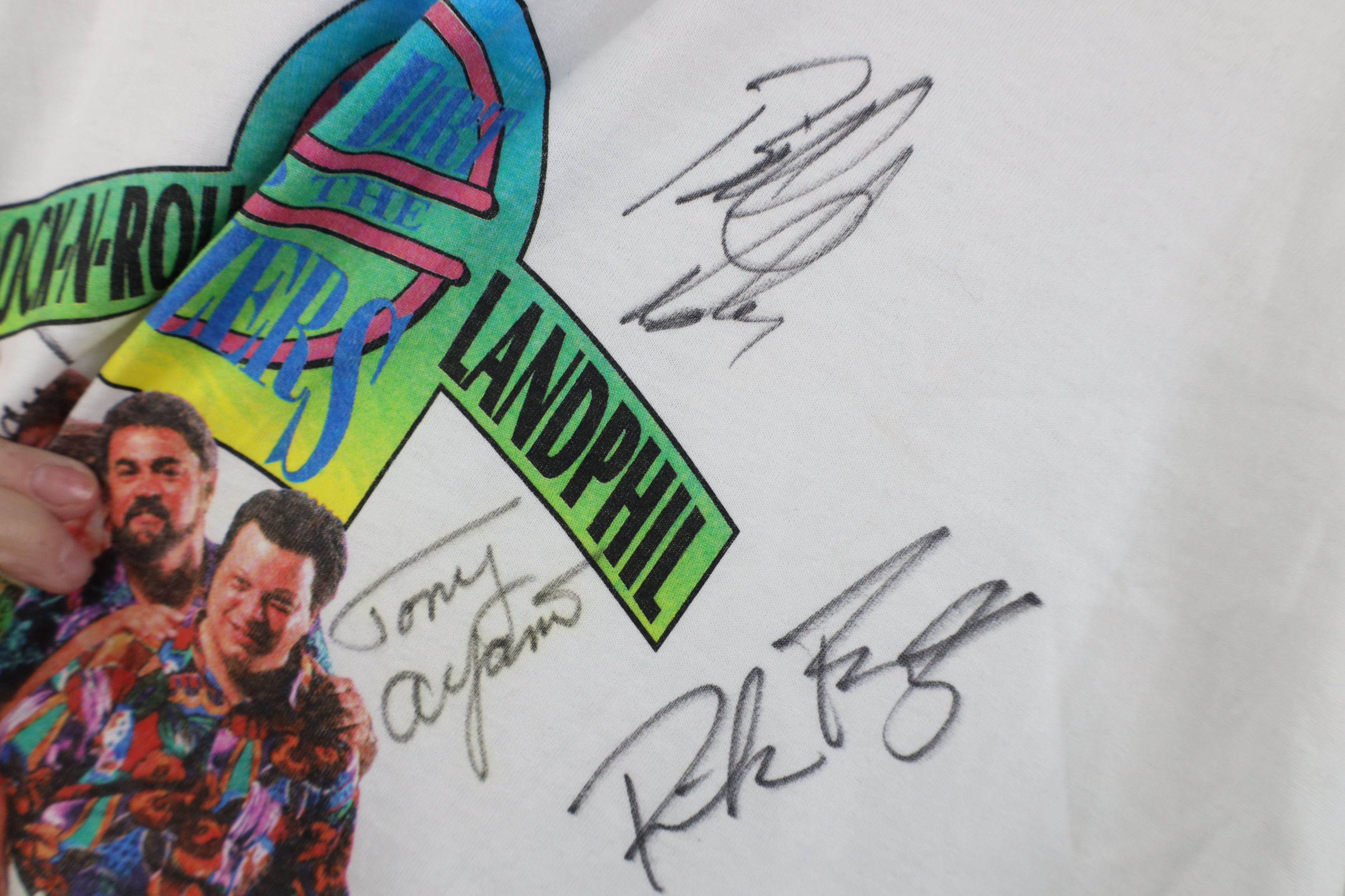 Vintage Vintage 90s Autographed Phil Dirt and the Unearthed T-Shirt Size US XXL / EU 58 / 5 - 8 Thumbnail