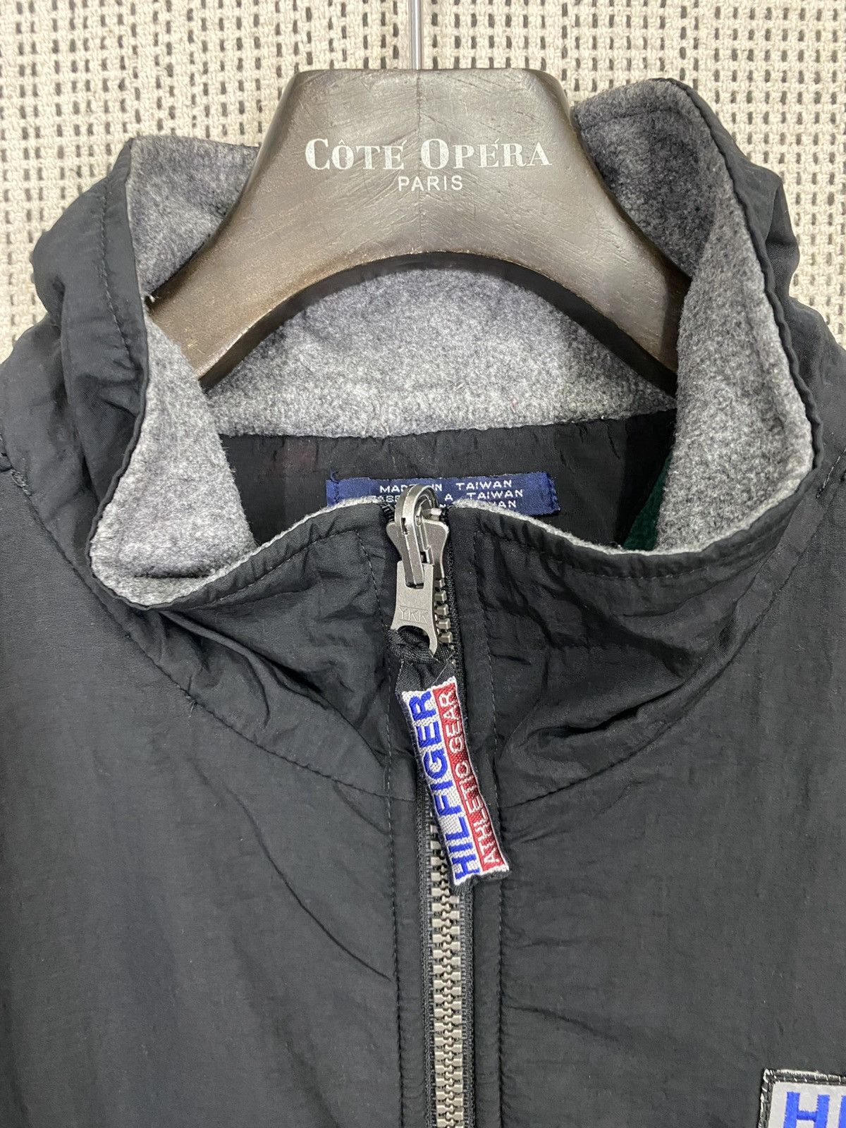 Tommy Hilfiger × Vintage Vintage 90s tommy hilfiger athletic gear fleece jacket Size US L / EU 52-54 / 3 - 14 Thumbnail