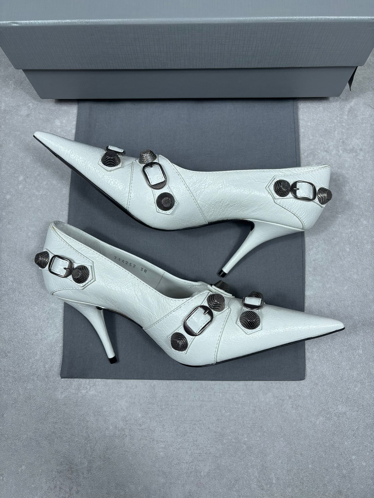 Balenciaga Balenciaga Cagole Pump H90 Arena White Aged Nickel US 8 Size US 8 / IT 38 - 5 Thumbnail