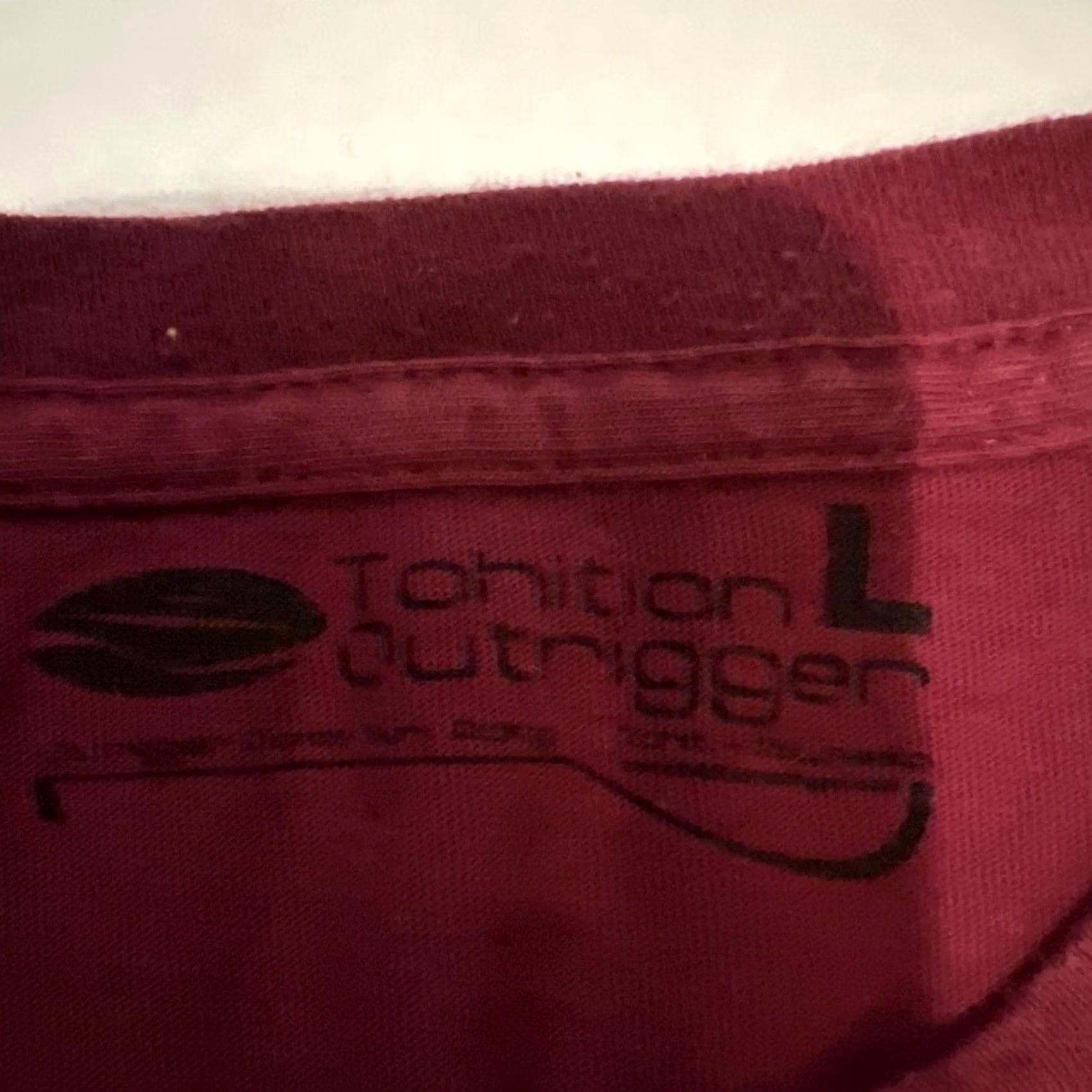 Vintage VINTAGE Tahitian Outrigger Canoe Club Logo Shirt Red L Men Short Sleeve Cotton Graphic Tee Surfer Kayak Hawaii Size US L / EU 52-54 / 3 - 6 Thumbnail