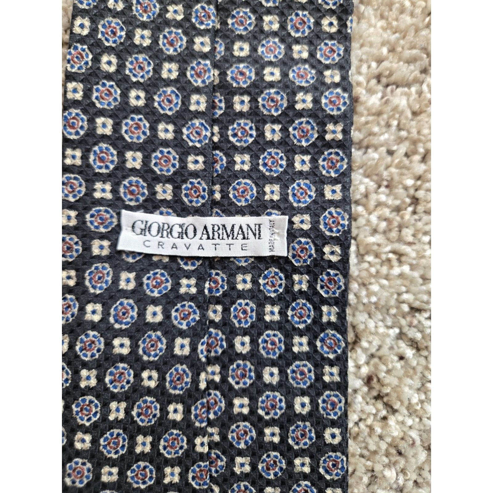 Giorgio Armani VINTAGE Giorgio Armani Tie Men Classic Length 57"-60" Silk Italy Made 90s Blue Medallion Geometric Flower Pattern Size ONE SIZE - 2 Thumbnail