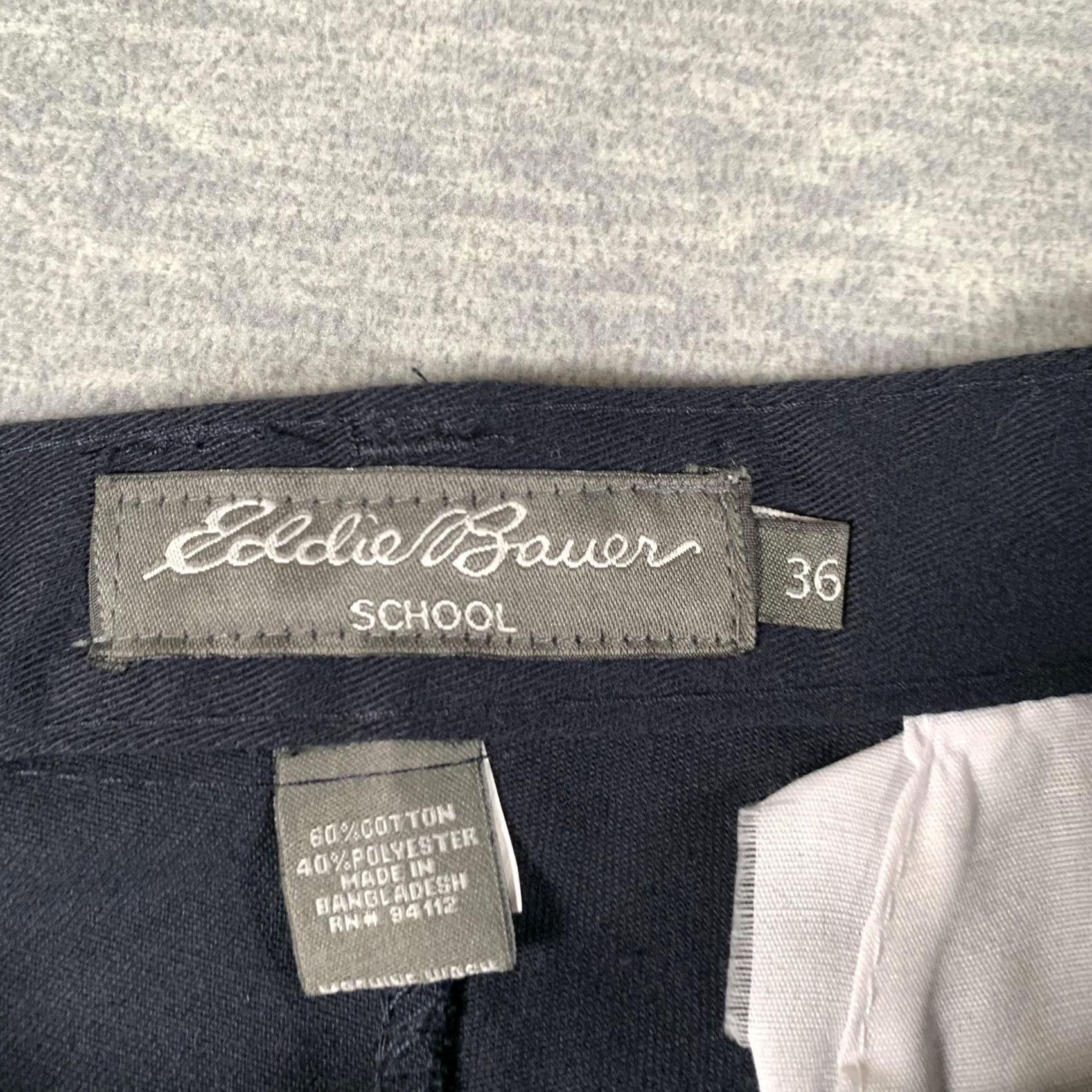 Eddie Bauer Eddie Bauer Shorts Mens 36 Blue Navy School Uniform Chino Flat Front Inseam Size US 36 / EU 52 - 7 Thumbnail