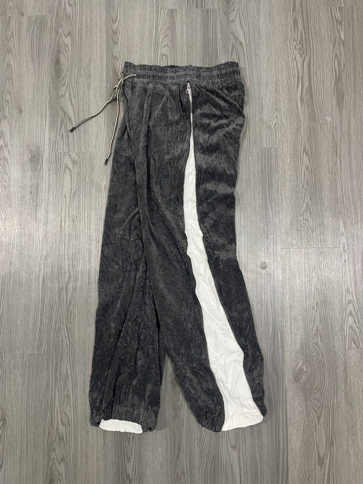 Celine Last drop⚡️Celine Side Zipped Velvet Jogger Pant Size US 30 / EU 46 - 2 Thumbnail