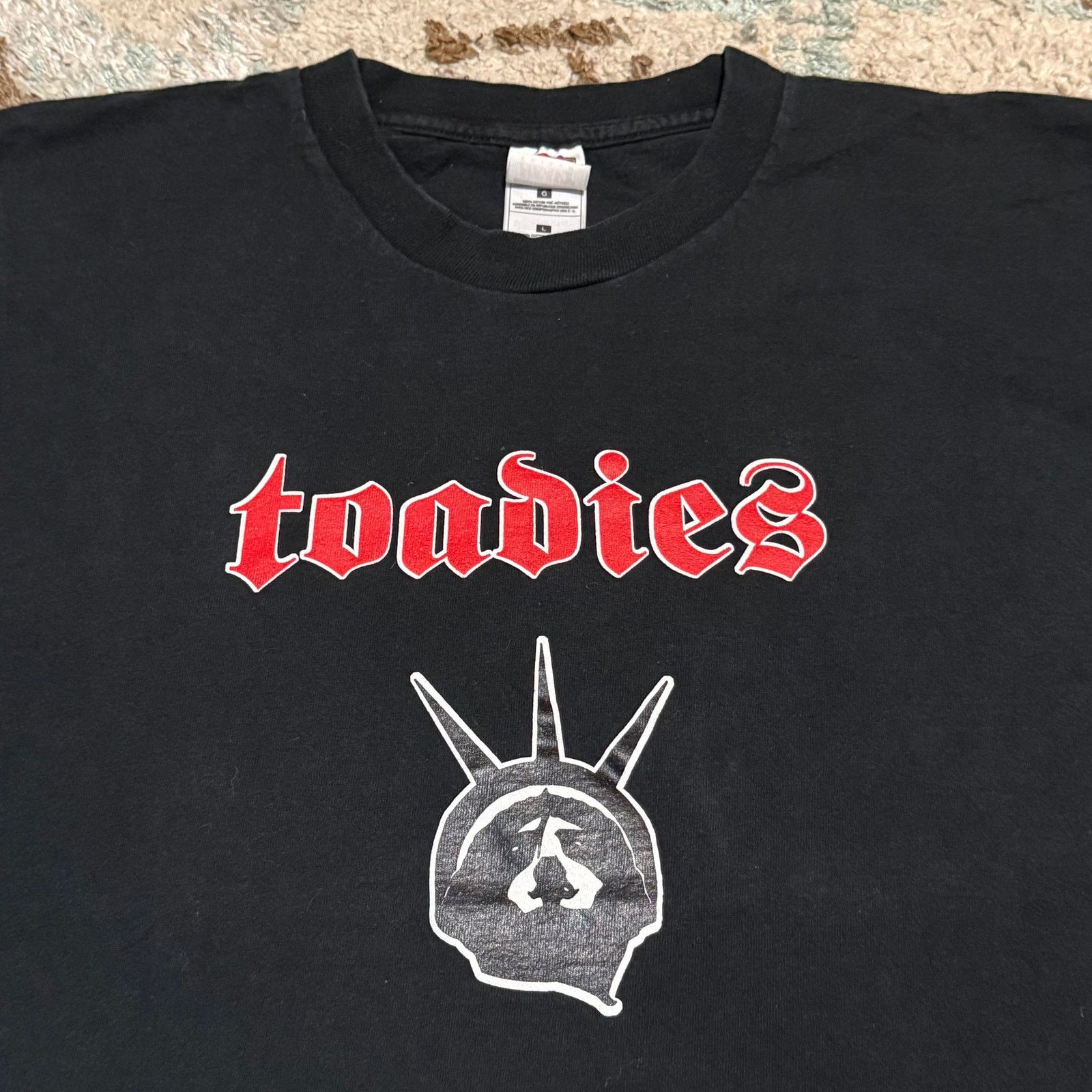 Band Tees × Fruit Of The Loom × Vintage Vintage Toadies Statue of Liberty Band Shirt Large Size US L / EU 52-54 / 3 - 1 Thumbnail