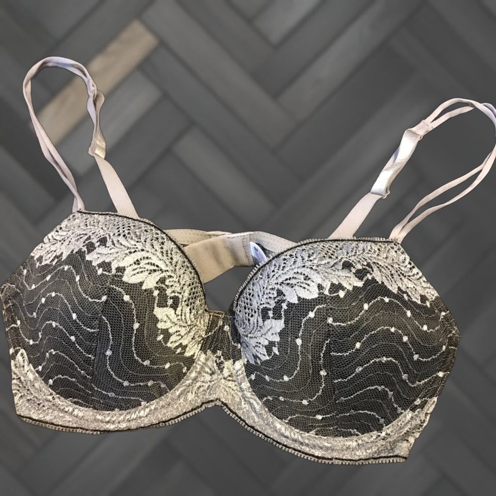 Vintage Wacoal 853168 36C Absolute Elegance Black Gray Silver Lace Contour Bra Women, 36C, Underwire, Contour, Black, Pre-owned Size ONE SIZE - 1 Thumbnail