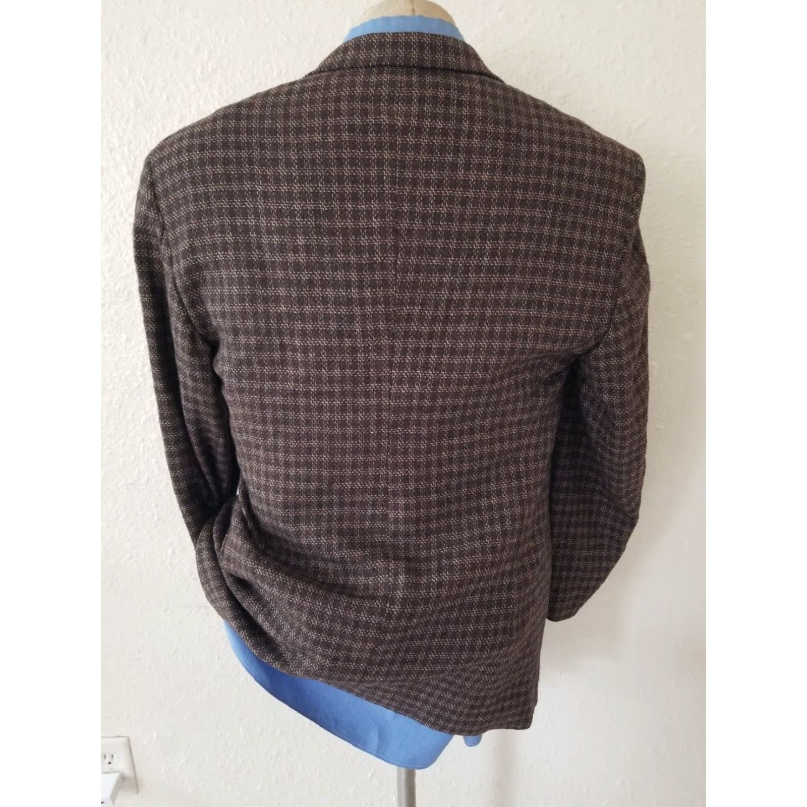 Armani VINTAGE Armani Collezioni Brown/Blue Wool Tweed Check Plaid Blazer Sport Coat Jacket Men 42 Slim Notch Lapel Three-Button Size 42R - 4 Thumbnail