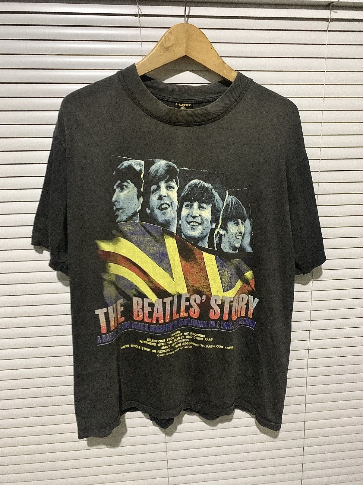 Band Tees Vintage 1997 The Beatles' Story "Bad to the Bone" T-Shirt Size US L / EU 52-54 / 3 - 1 Thumbnail