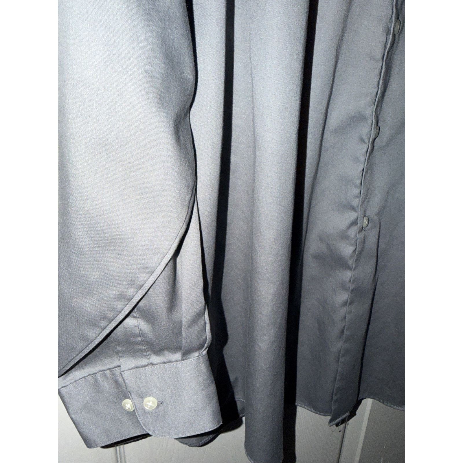 Van Heusen Van Heusen Men 18 1/2 34/35 Grey Satin Button Up Shirt Size US XXL / EU 58 / 5 - 8 Thumbnail