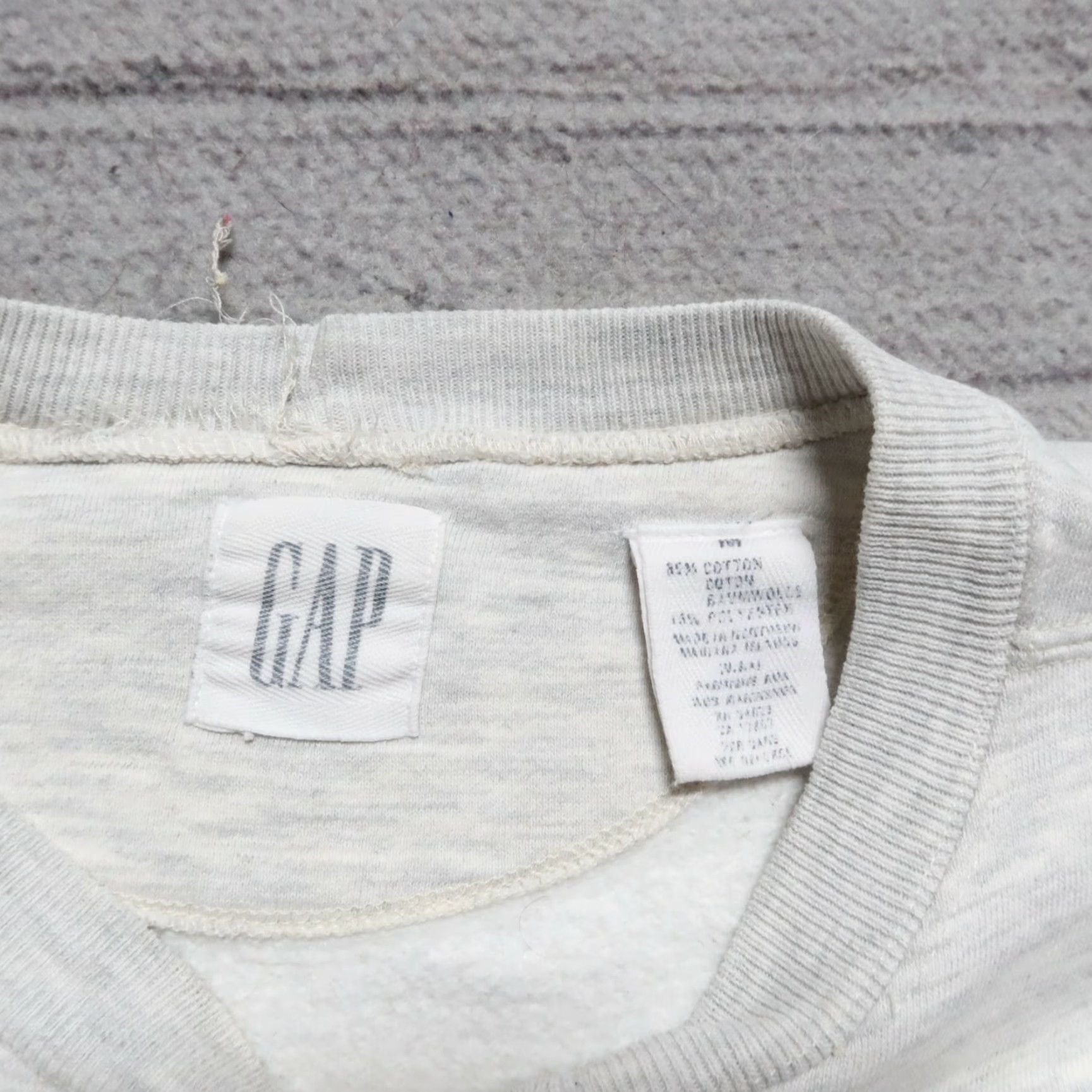 Gap Vintage Gap Sweatshirt V Crew Neck M Heather Mens Size US M / EU 48-50 / 2 - 7 Thumbnail