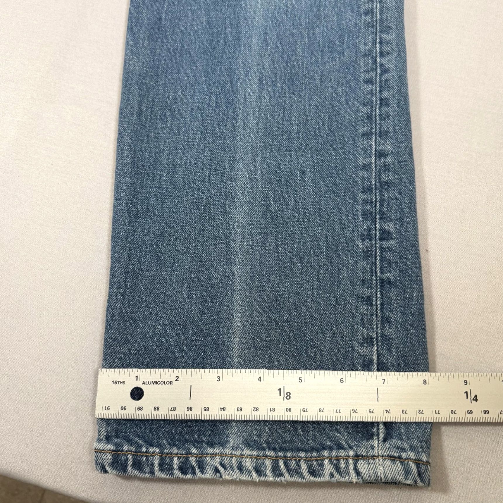 Levi's VINTAGE Levi's 501 Jeans Men 34x32 Blue Denim Pants Straight 90s United States Regular Fit 5-Pocket Size US 34 / EU 50 - 7 Thumbnail