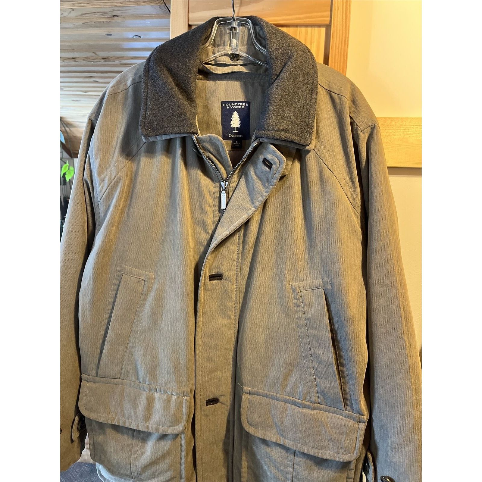 Roundtree & Yorke Roundtree & Yorke Outdoors Mens L Gray Lined Polyester Coat Size US L / EU 52-54 / 3 - 7 Thumbnail