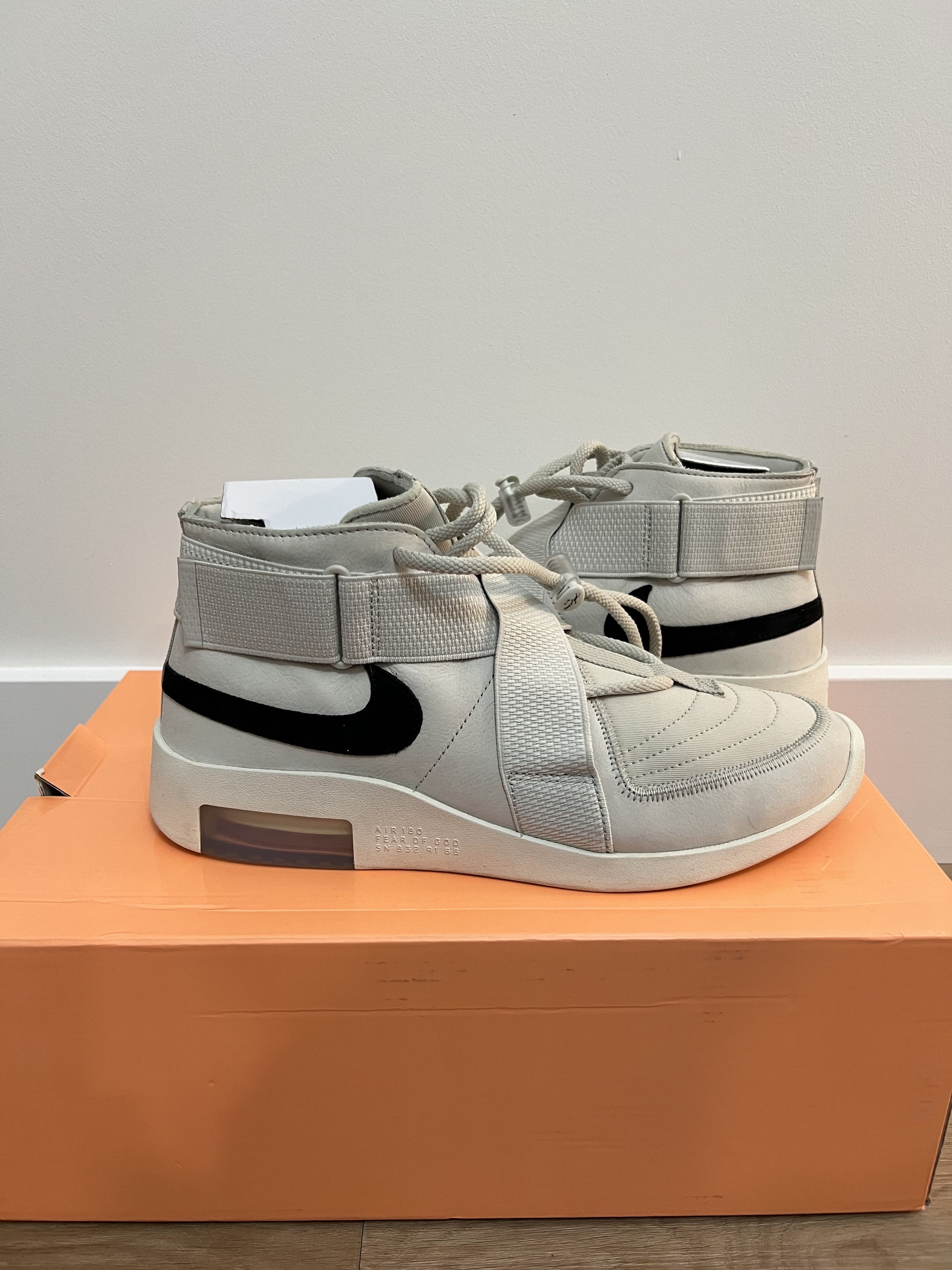 Fear of God × Nike NIKE AIR FEAR OF GOD RAID Size US 10 / EU 43 - 1 Thumbnail