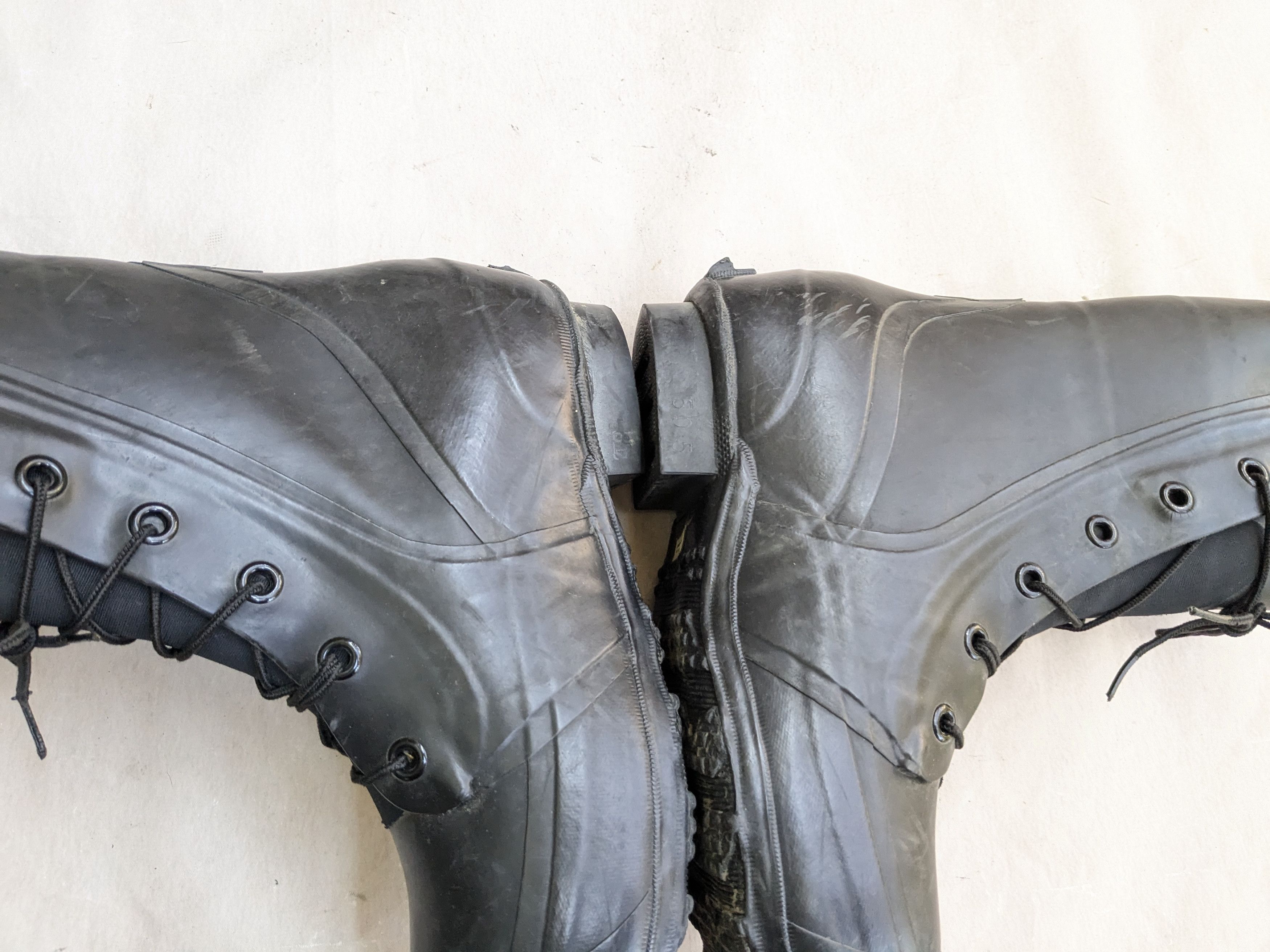 Bata Vintage Bunny Boots Black Rubber 8 Raf Snow Size US 8 / EU 41 - 10 Thumbnail