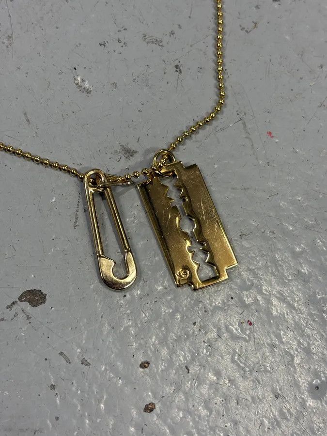Alexander McQueen Alexander McQueen Razor Blade Pin Golden Necklace Size ONE SIZE - 5 Thumbnail