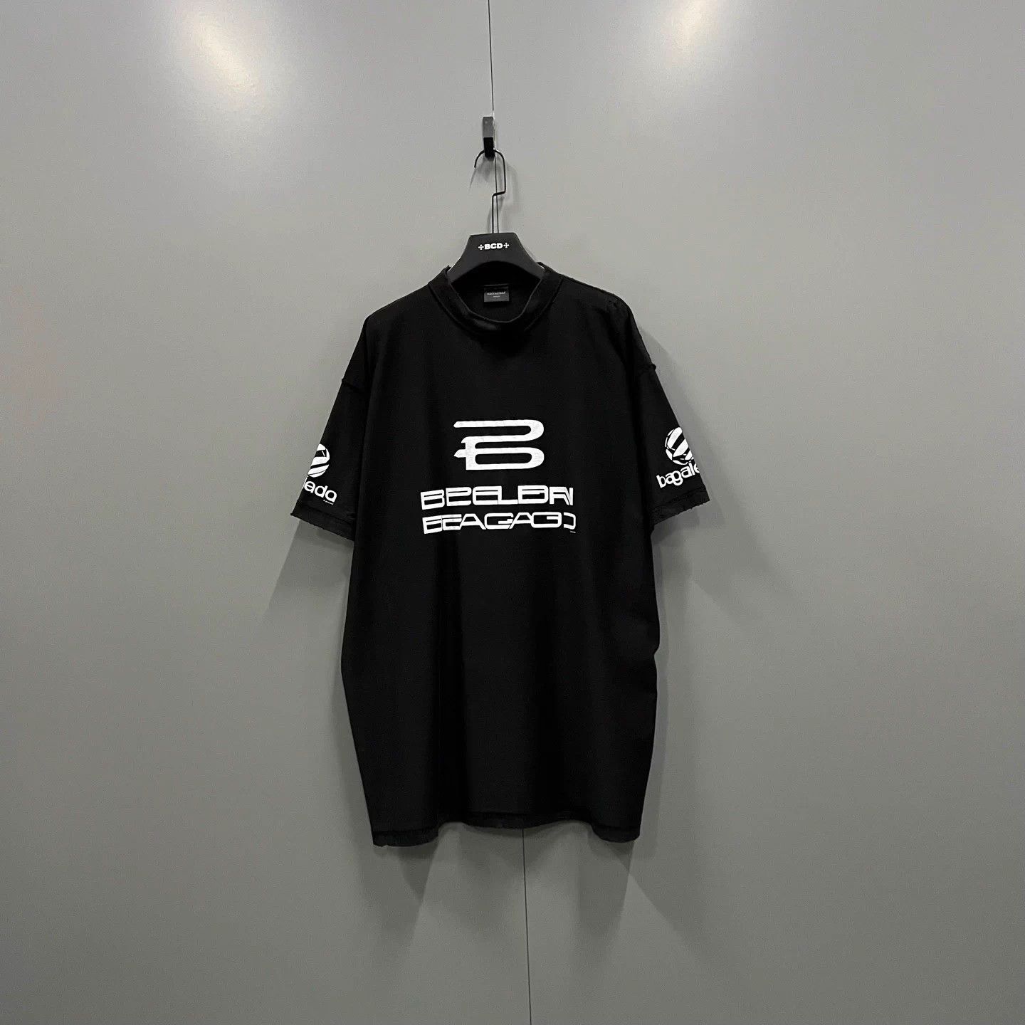 Balenciaga Balenciaga Black Logo Print Short Sleeve 4 98New Size US XL / EU 56 / 4 - 1 Thumbnail