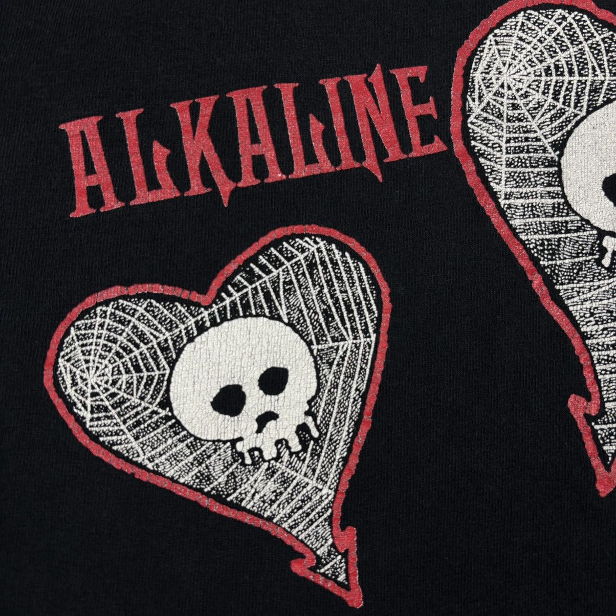 Band Tees Alkaline Trio - skull heart (early 2000s) Size US M / EU 48-50 / 2 - 3 Thumbnail