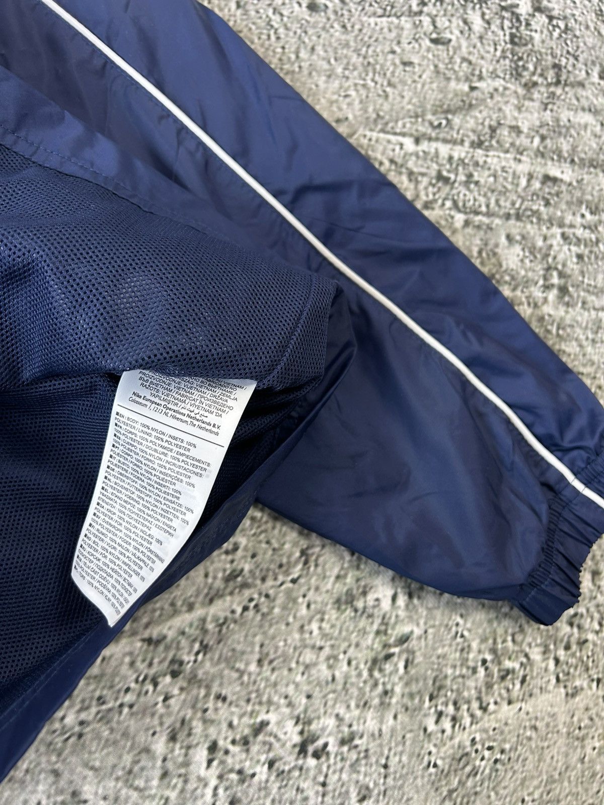 Nike × Vintage Nike track suit vintage navy pants windbreaker small logo Size US S / EU 44-46 / 1 - 4 Thumbnail