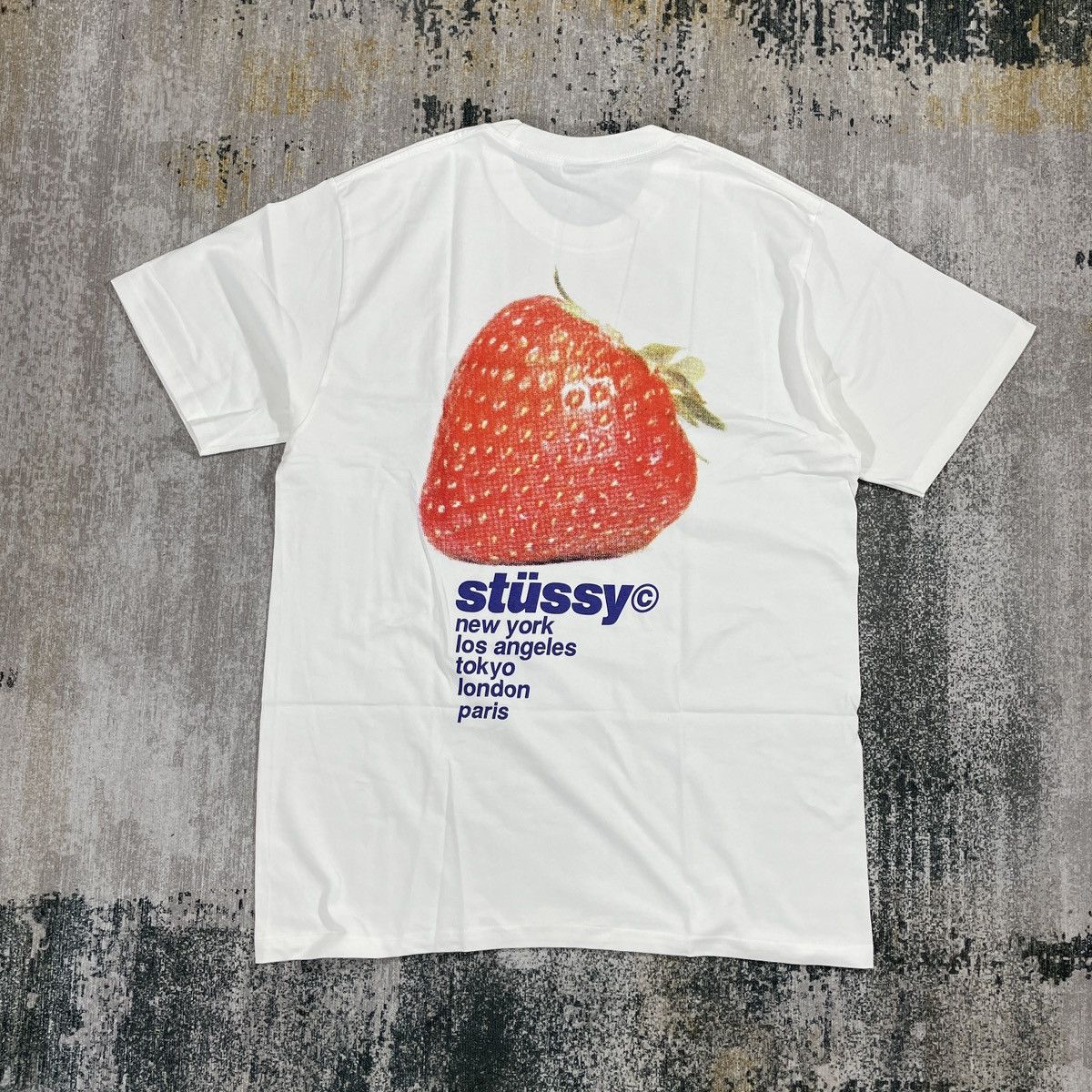 Streetwear × Stussy Stussy Strawberry Tee White ( M ) | Grailed