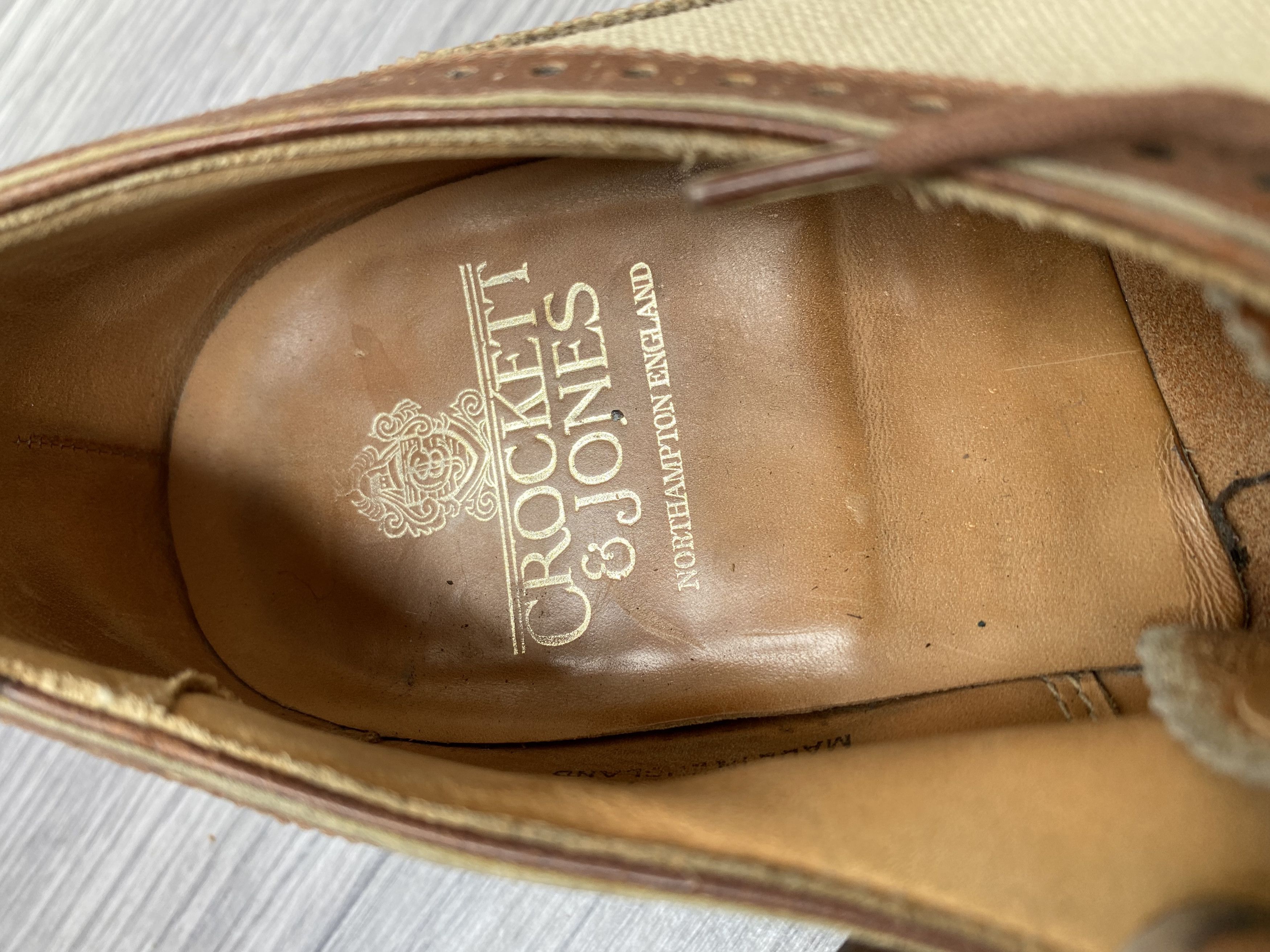 Crockett & Jones Crockett and jones two tone wingtip dress oxford shoes Size US 9 / EU 42 - 14 Thumbnail