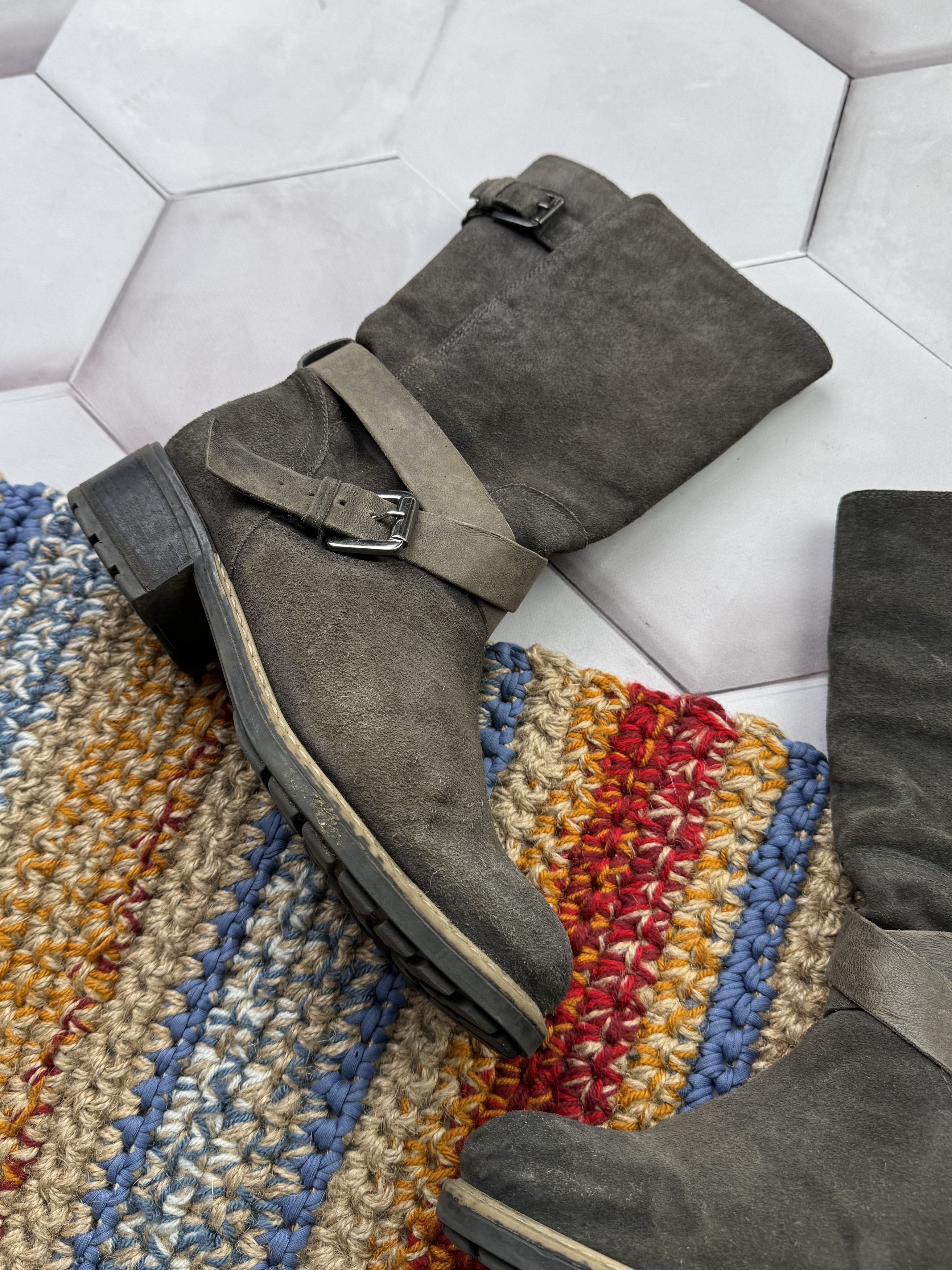 Japanese Brand Vintage Suede Boots With Straps (E4) Size US 7.5 / IT 37.5 - 2 Thumbnail