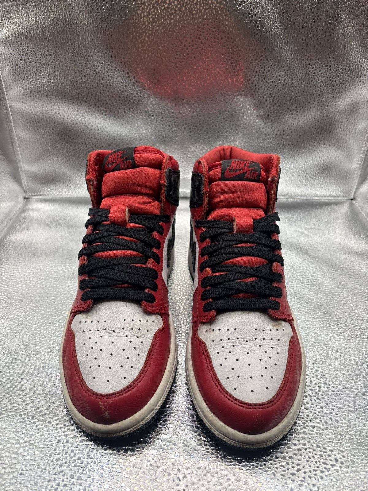 Jordan Brand Air Jordan 1 high satin snake Chicago Size US 7 / IT 37 - 2 Thumbnail