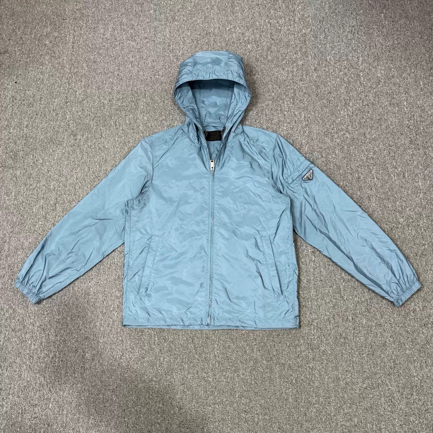 Prada Prada blue nylon triangle logo jacket S Size US S / EU 44-46 / 1 - 1 Thumbnail