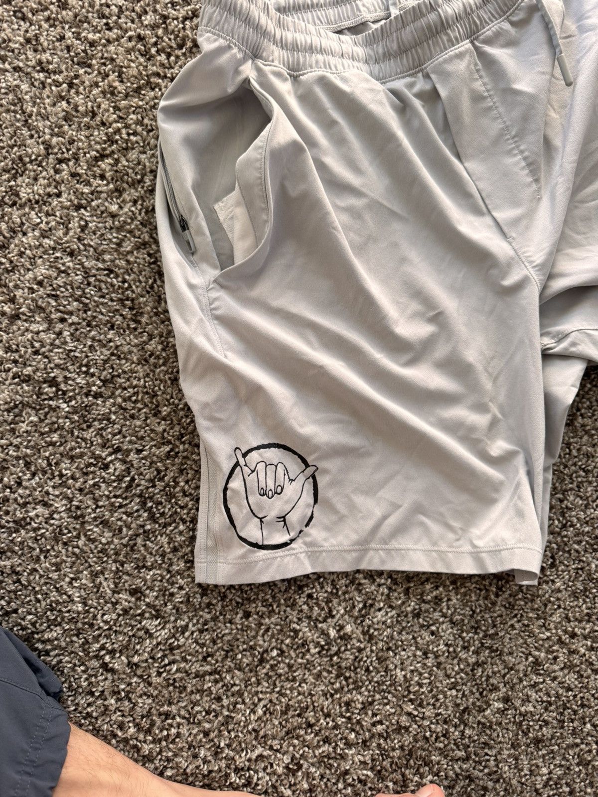 Lululemon Lululemon Hawaii Shaka stamp pacebreaker Size US 31 - 4 Thumbnail