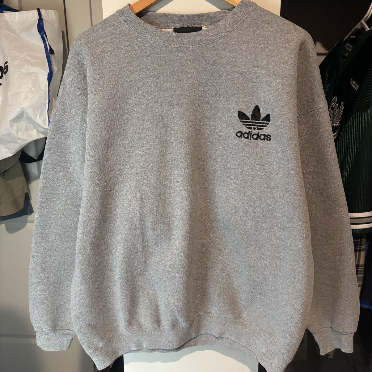 Adidas Vintage Adidas 90s Mens Trefoil Crew Neck Embroidered Size US L / EU 52-54 / 3 - 1 Thumbnail