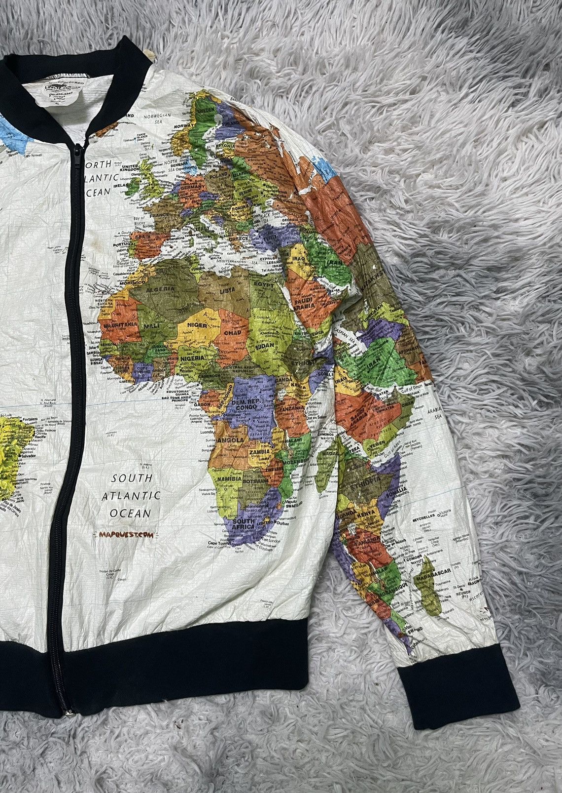 Nirvana VINTAGE 90s WORLD MAP JACKET KURT COBAIN BY LESLIE JORDAN Size US M / EU 48-50 / 2 - 5 Thumbnail