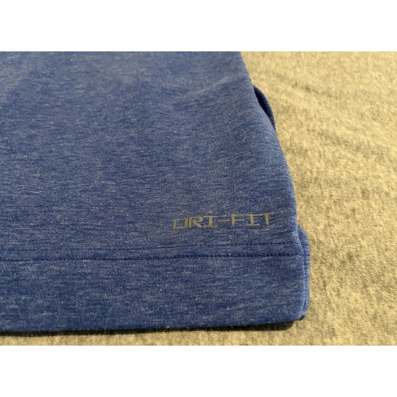 Nike Nike Dri-Fit LA Rams Team Issued Blue Pullover Lightweight Sweatshirt Shirt L Mens"} Size US L / EU 52-54 / 3 - 7 Thumbnail