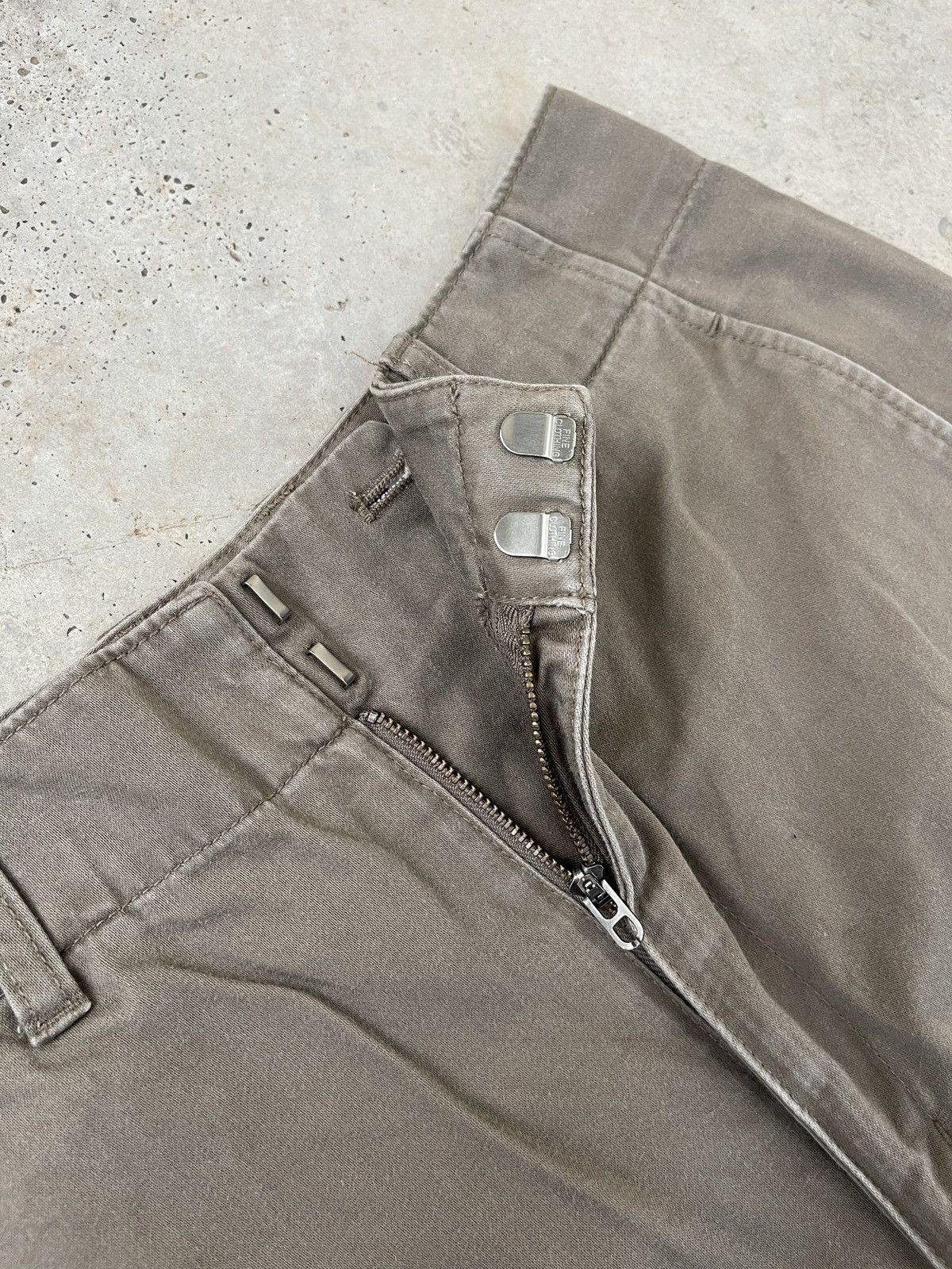 Japanese Brand × Jun Takahashi × Uniqlo Vintage Japanese Uniqlo Beige Distressed Baggy Jeans Size US 28 / EU 44 - 6 Thumbnail