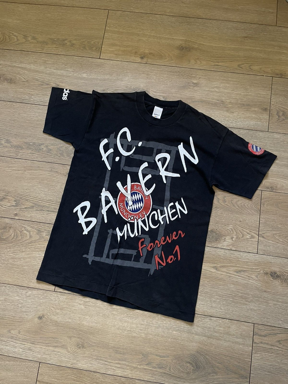Vintage Vintage 90s 00s y2k Bayern Munchen tshirt full print swag Size US M / EU 48-50 / 2 - 1 Thumbnail