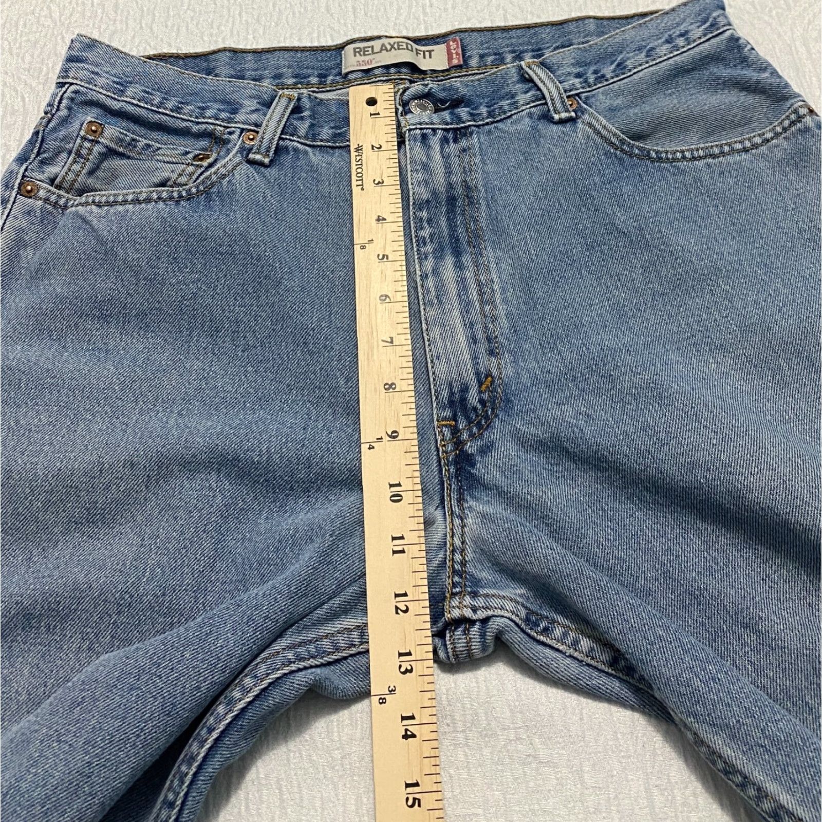 Levi's VINTAGE Levi's 550 Jeans Mens 36x30 Blue Light Wash Relaxed Fit 5-Pocket Straight Denim Cotton 100% USA Mexico (if country needed?) Size US 36 / EU 52 - 7 Thumbnail