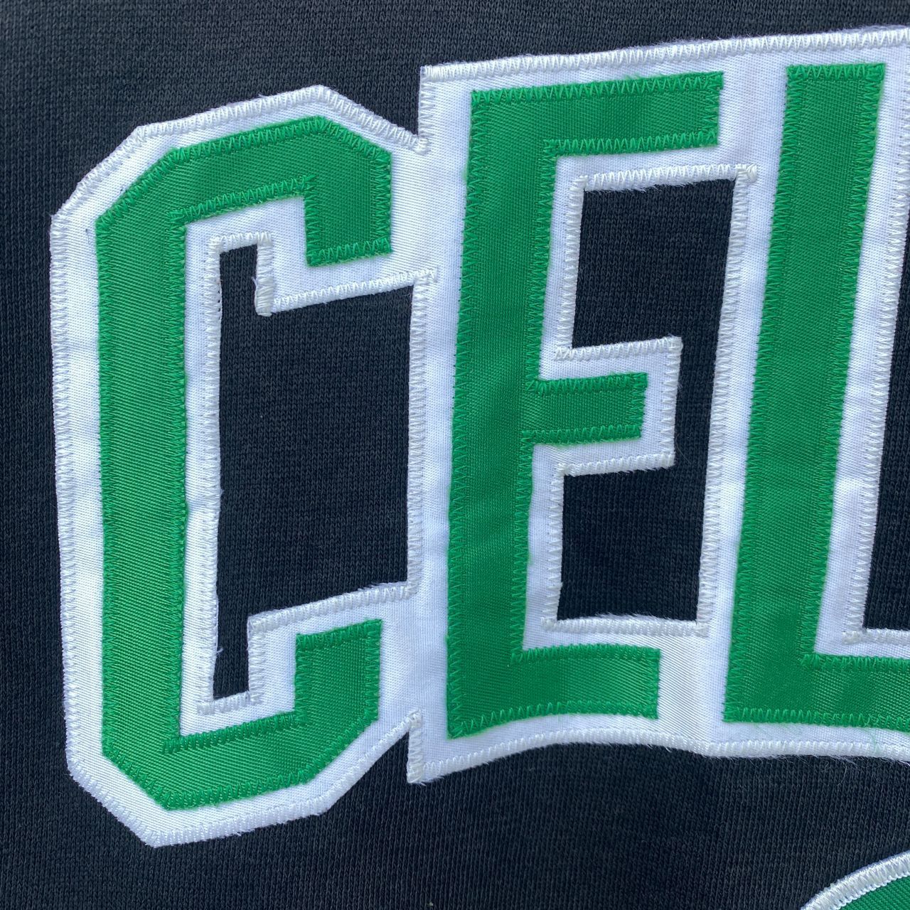 NBA × Vintage VINTAGE BOSTON CELTICS SWEATSHIRT XL PULLOVER Size US XL / EU 56 / 4 - 5 Thumbnail