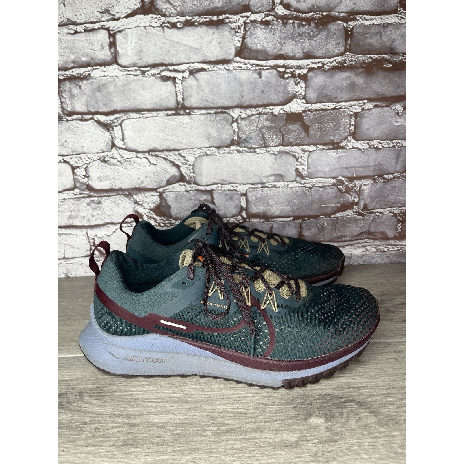 Nike NIKE React Pegasus Trail 4 Deep Jungle Night Maroon DJ6158-3 Size US 11 / EU 44 - 18 Thumbnail