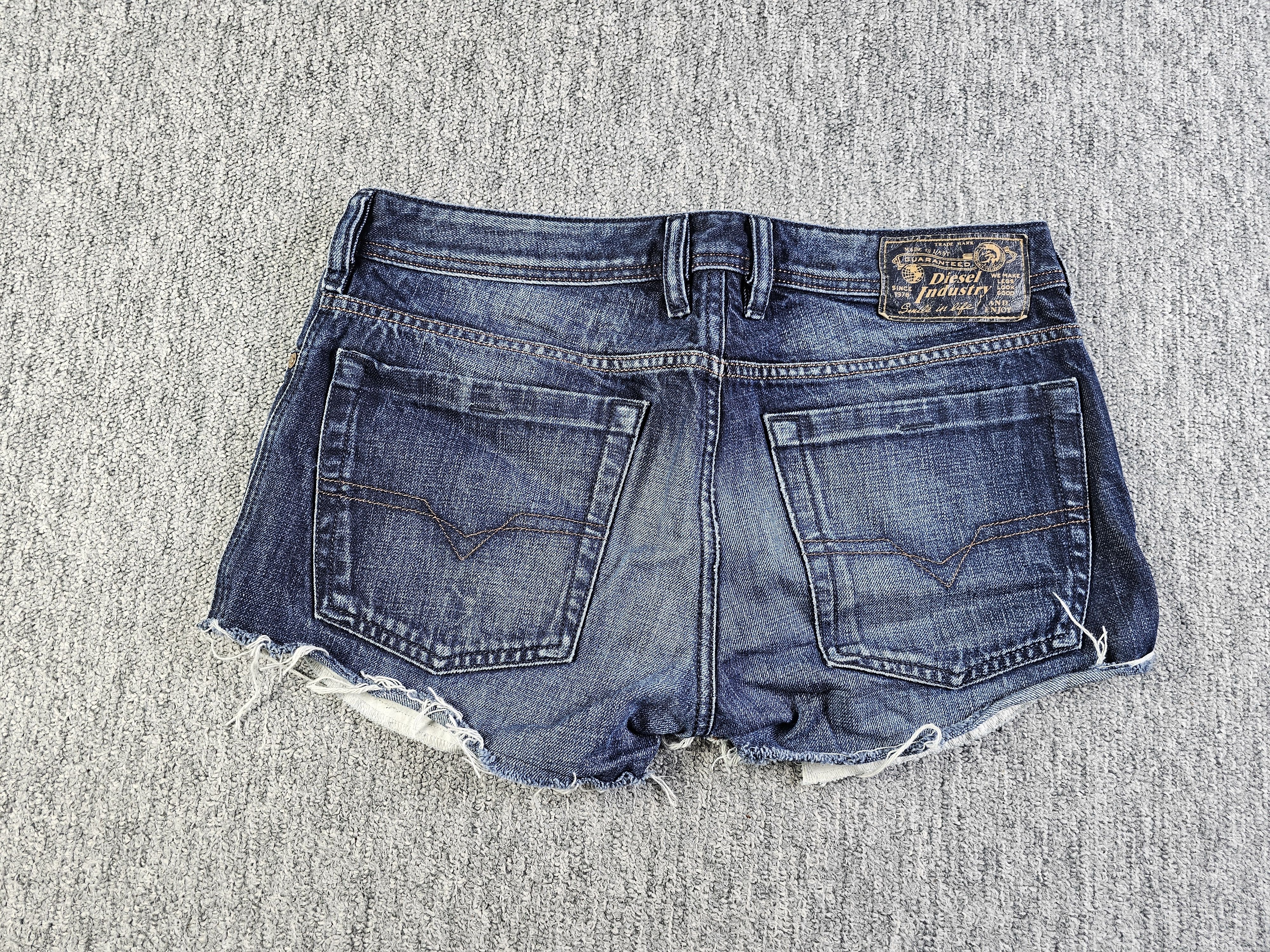 Disney Diesel Zathan Cutoff Raw Hem Mini Denim Shorts Blue W31 Size 31" - 2 Thumbnail