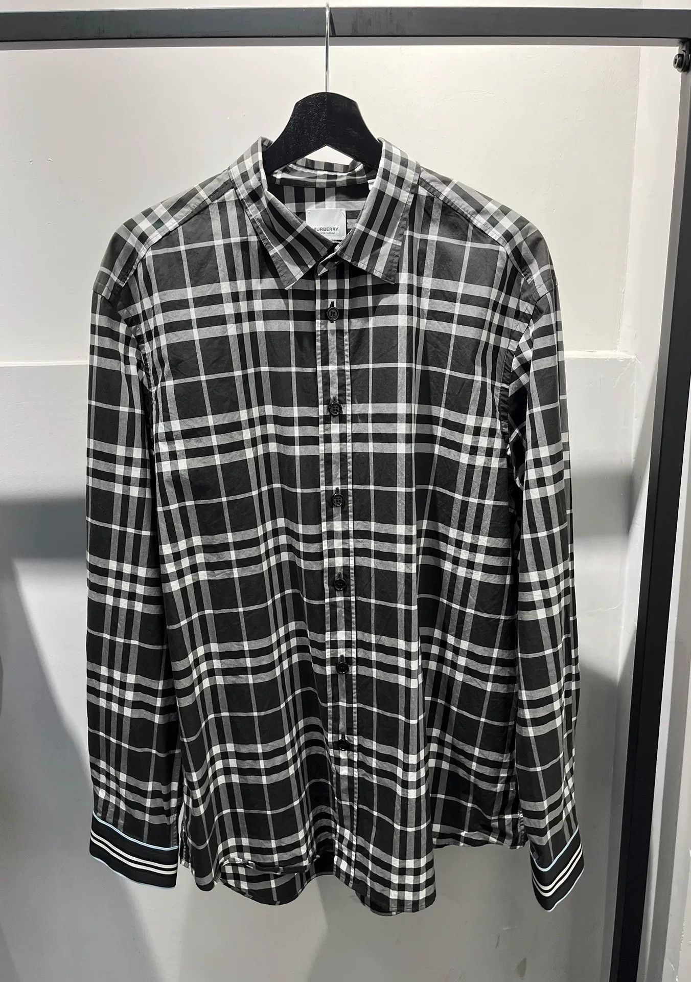 Burberry Burberry Plaid Black Shirt xxl Men Size US XXL / EU 58 / 5 - 1 Thumbnail