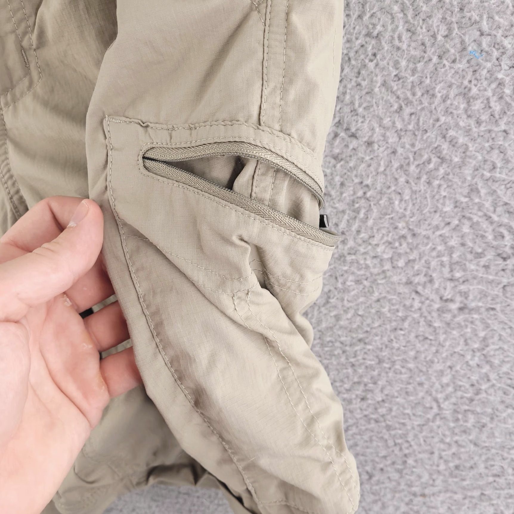 Vintage Columbia Mens Shorts 32 Tan Beige Brown Nylon Walk Hiking Outdoor Cargo Flat Front Regular 100% Authenticity Guaranteed Mens Size US 32 / EU 48 - 5 Thumbnail
