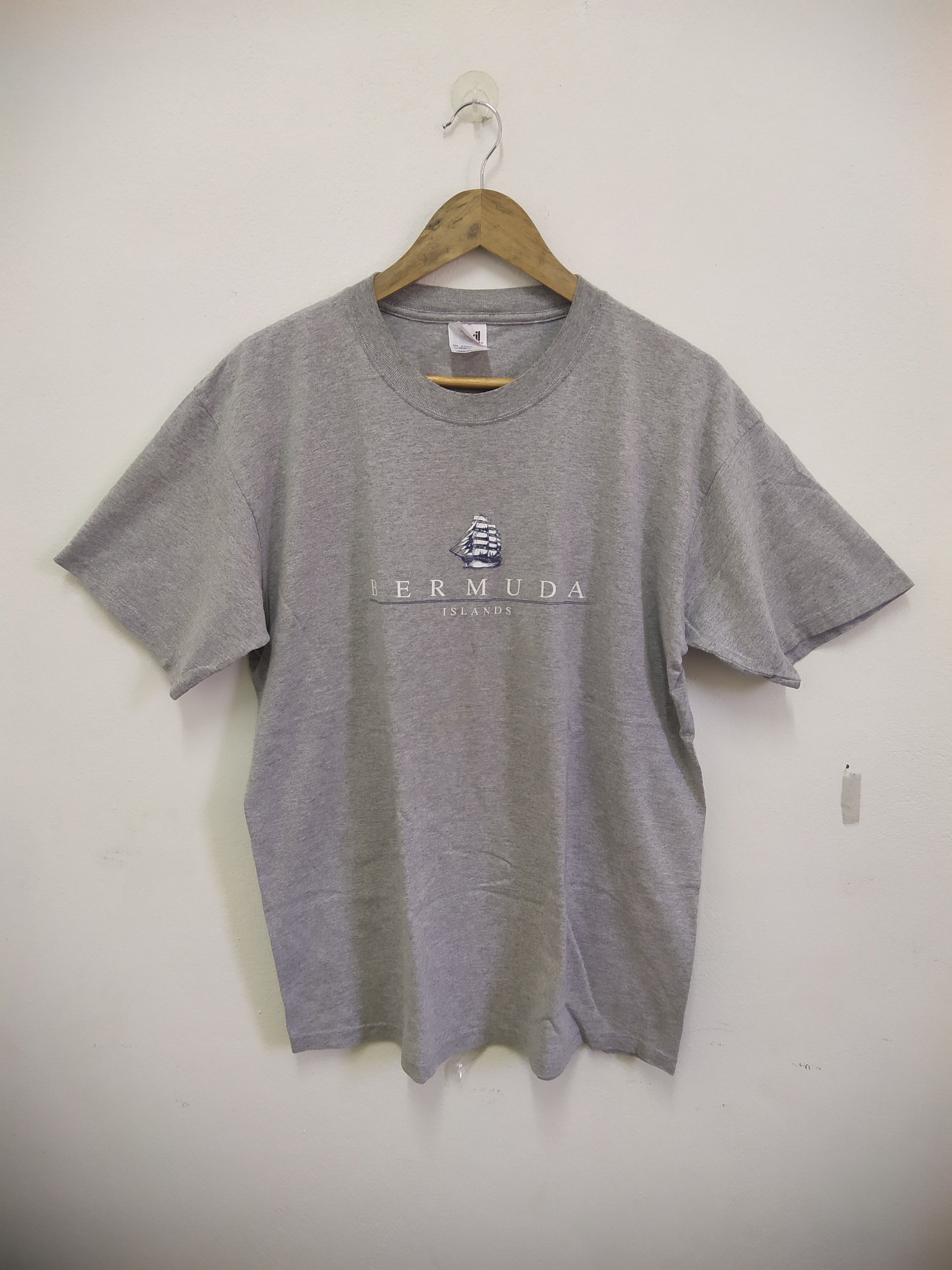Vintage Vintage Anvil Bermuda Islands Graphic Size US L / EU 52-54 / 3 - 1 Thumbnail