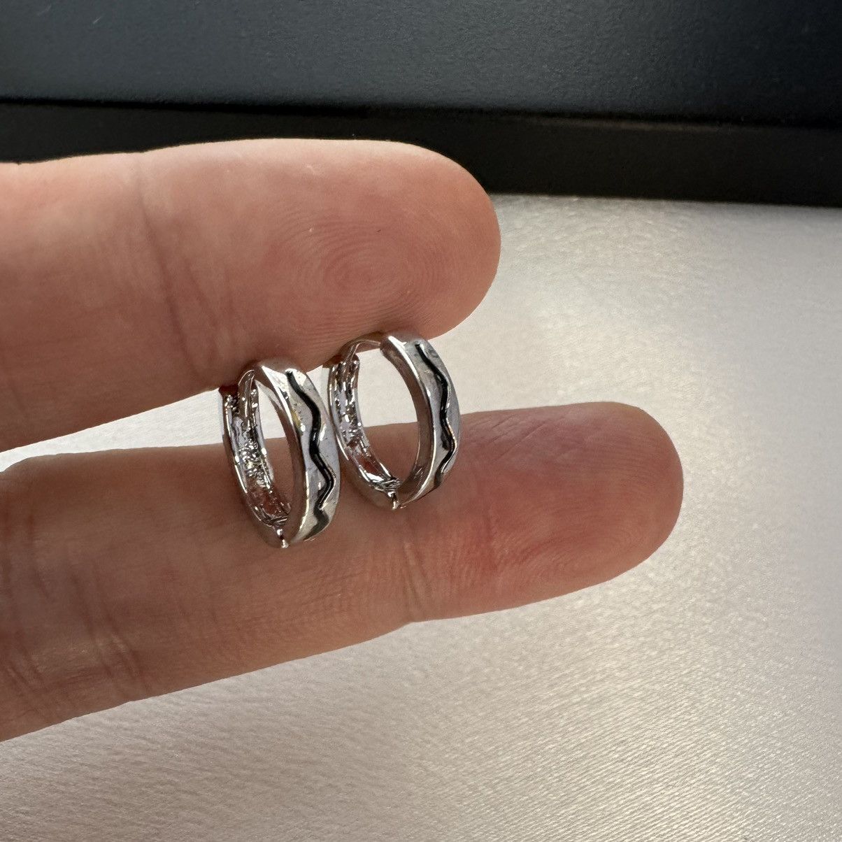 Other 14mm Wavy Stripe Hoop Earrings for Men Women,Unisex Style Size ONE SIZE - 5 Thumbnail