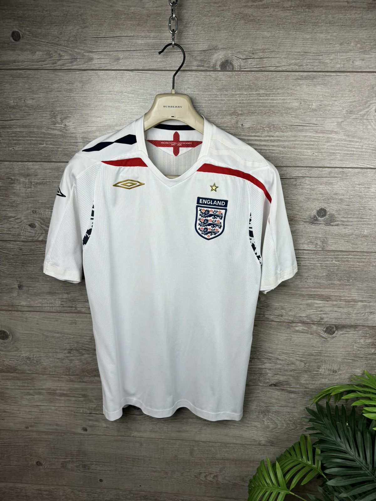 Umbro ENGLAND 2007 2009 HOME SHIRT FOOTBALL SOCCER JERSEY SIZE M Size US M / EU 48-50 / 2 - 3 Thumbnail