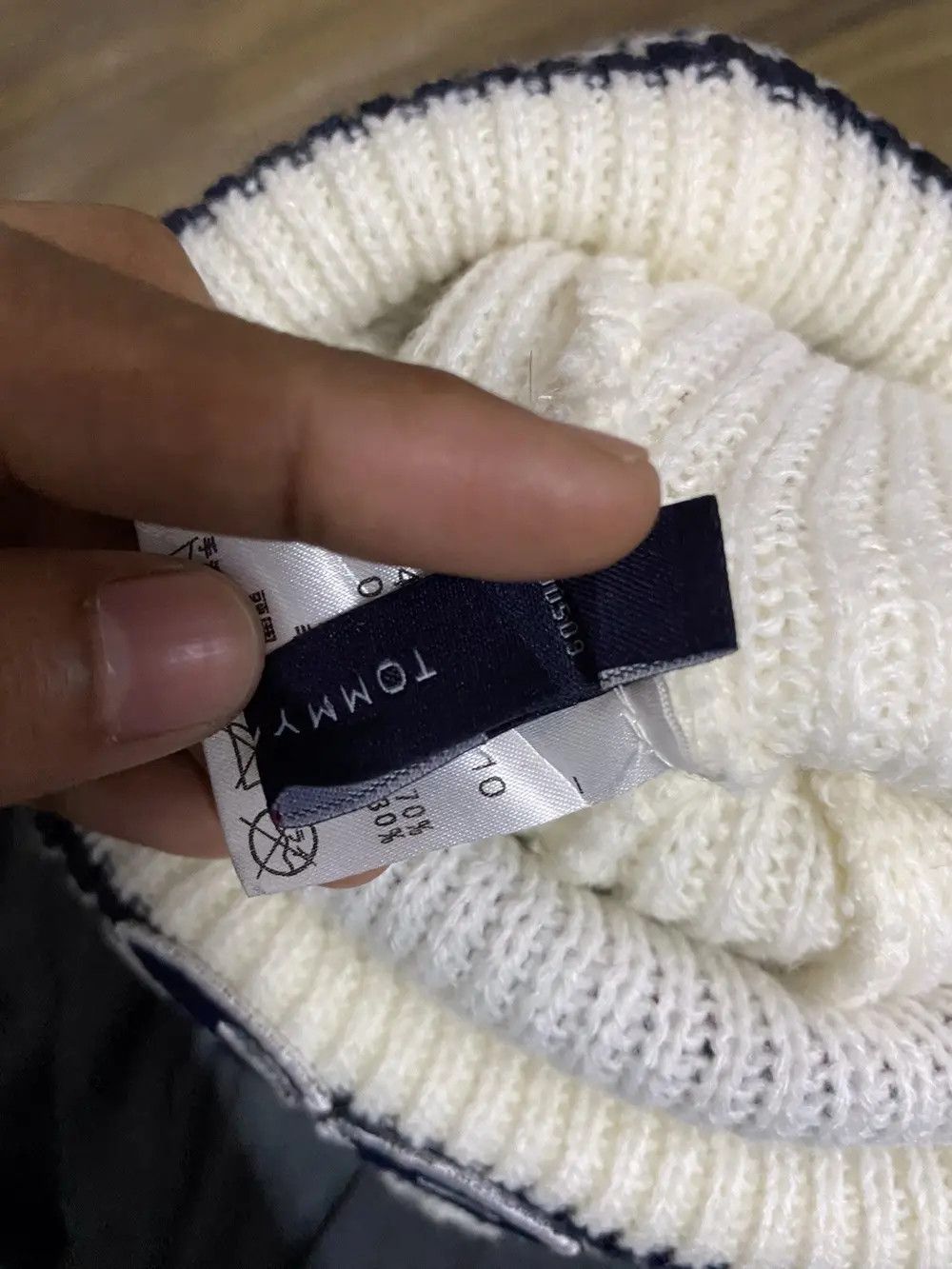 Tommy Hilfiger × Vintage Tommy Hilfiger Bobble Beanie Hat Size ONE SIZE - 6 Thumbnail