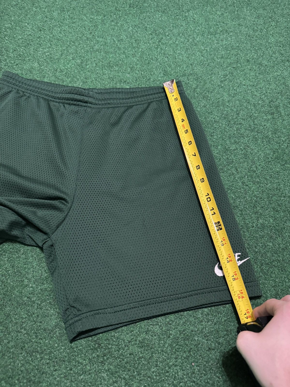 Nike Vintage Nike 90s Green Mesh Small 6” Drawstring Shorts Size US 29 - 8 Thumbnail