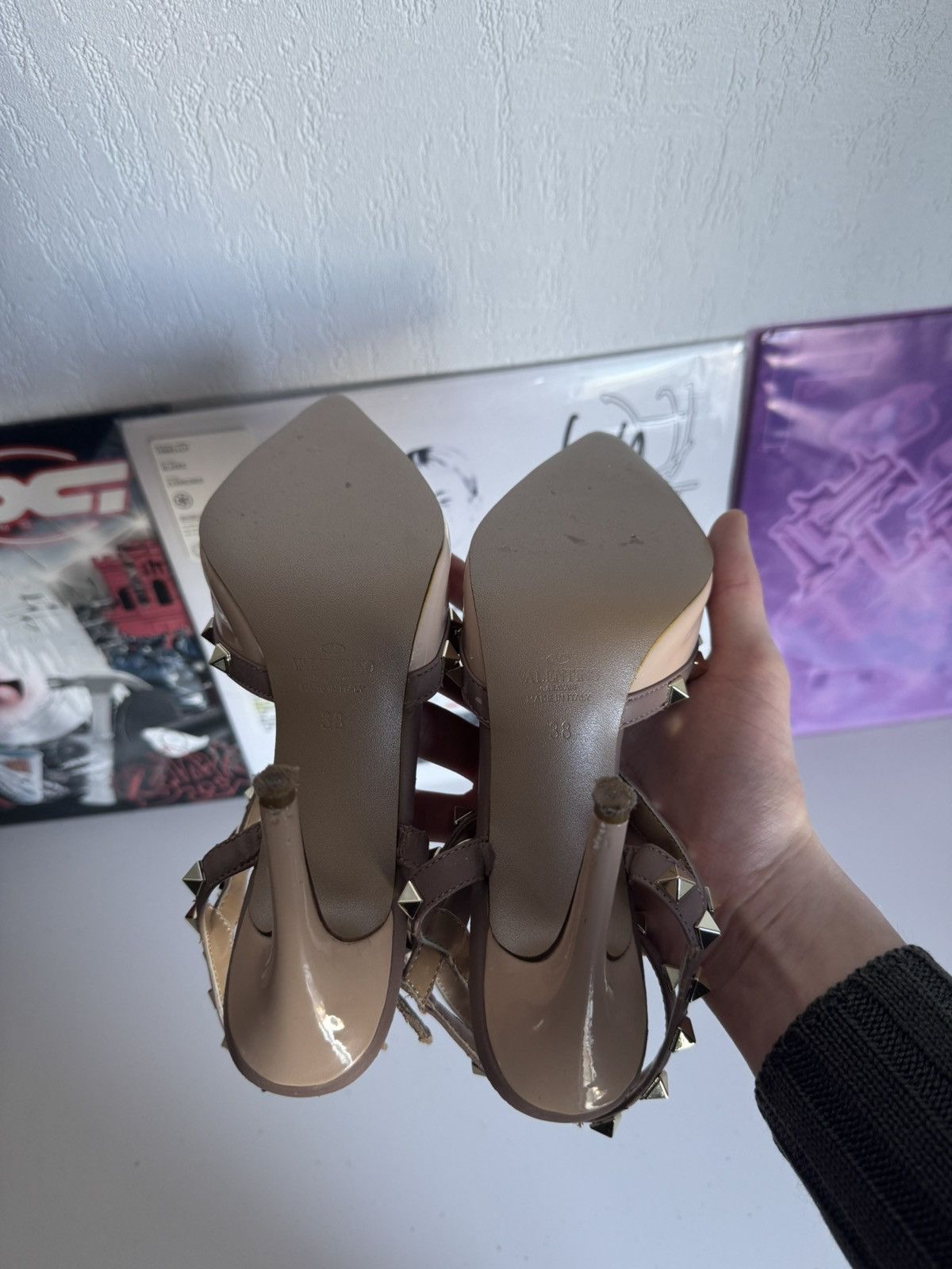 Valentino Valentino Garavani Rockstud Patent Leather Heels – Nude Size US 7 / IT 37 - 13 Thumbnail