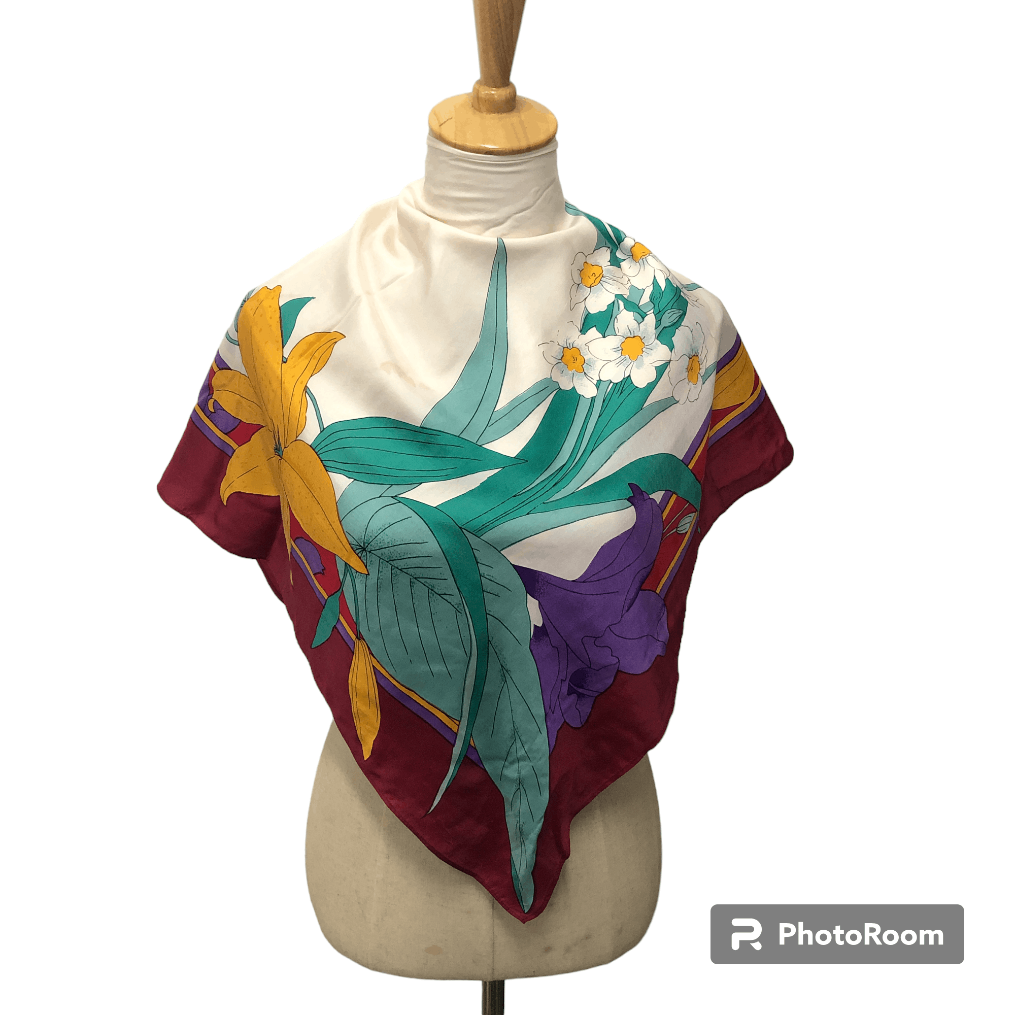 Japanese Brand Luxury Floral Silk Scarf M1127 Size ONE SIZE - 1 Thumbnail